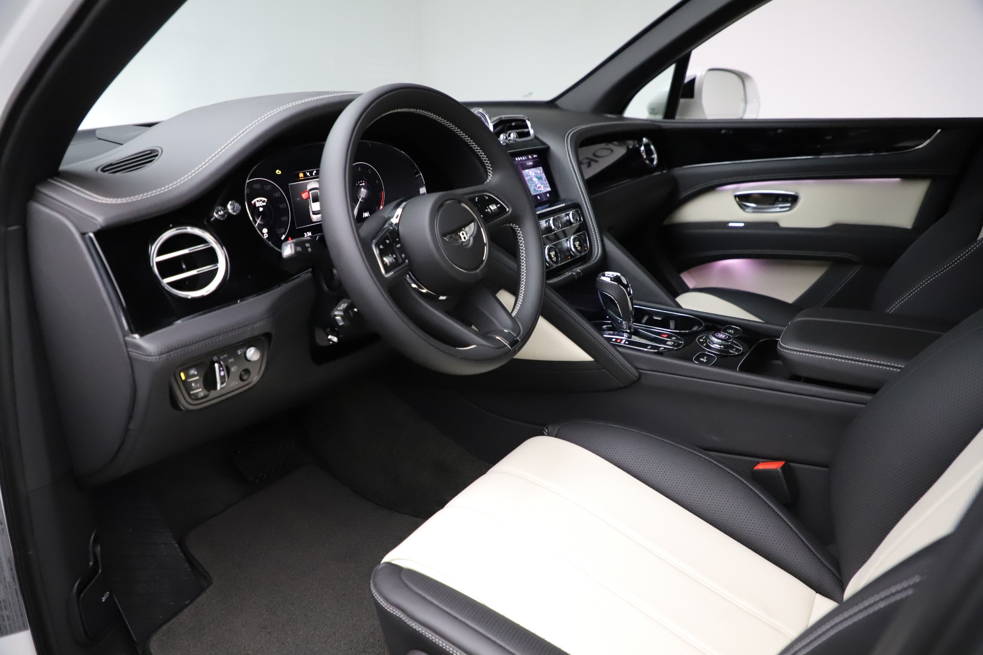 New 2021 Bentley Bentayga V8 | St. Petersburg, FL