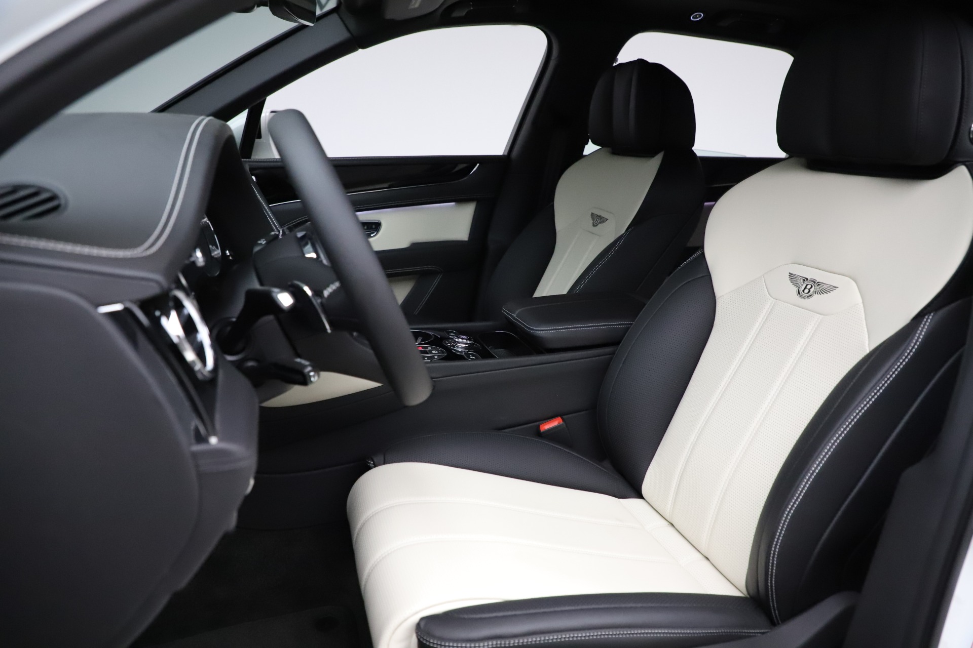 New 2021 Bentley Bentayga V8 | St. Petersburg, FL