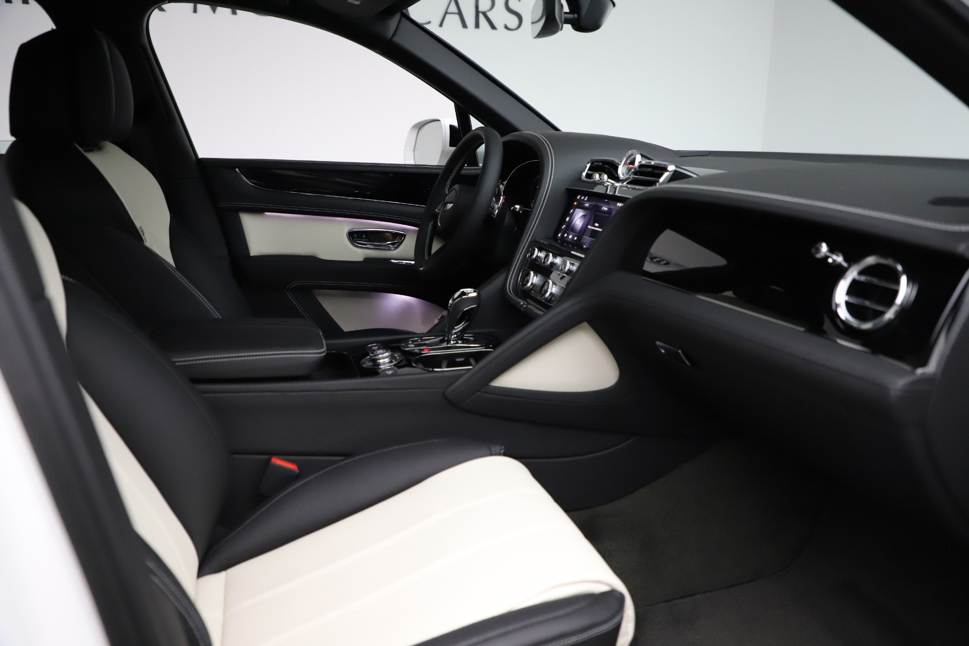 New 2021 Bentley Bentayga V8 | St. Petersburg, FL