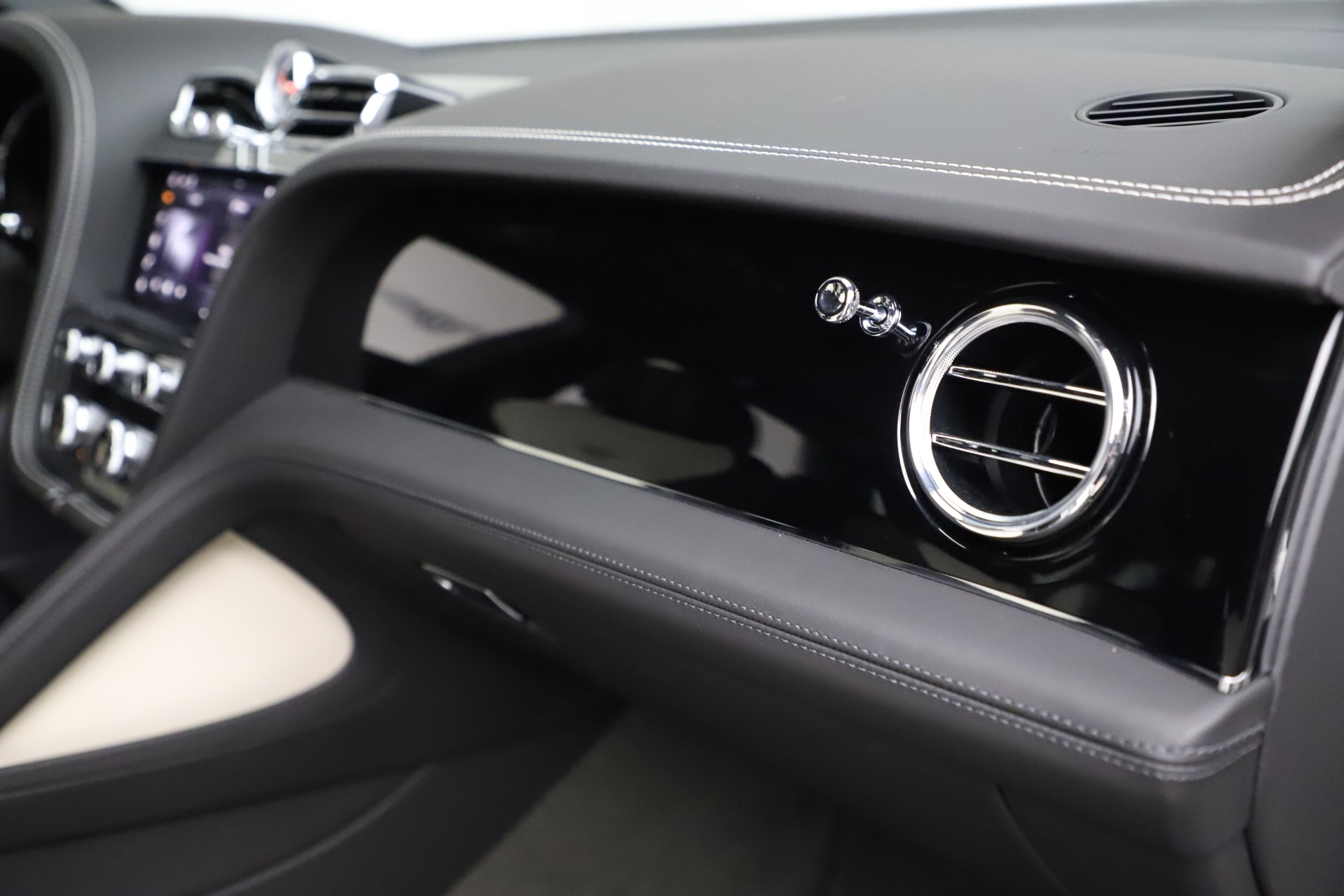 New 2021 Bentley Bentayga V8 | St. Petersburg, FL