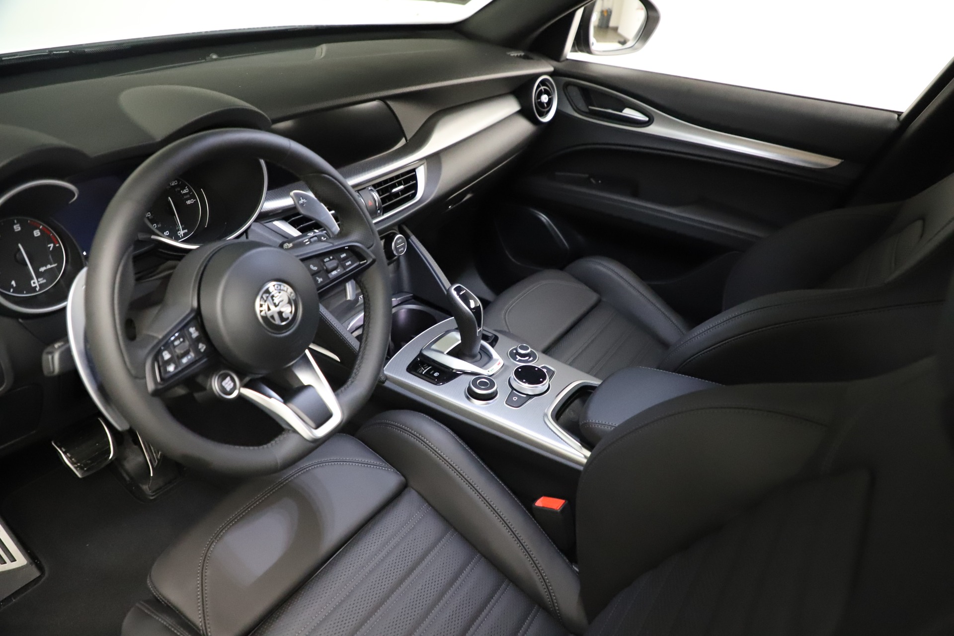 New 2021 Alfa Romeo Stelvio Ti Sport Q4 | St. Petersburg, FL