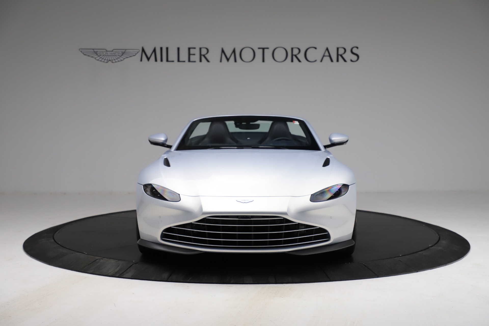 New 2021 Aston Martin Vantage Roadster | St. Petersburg, FL