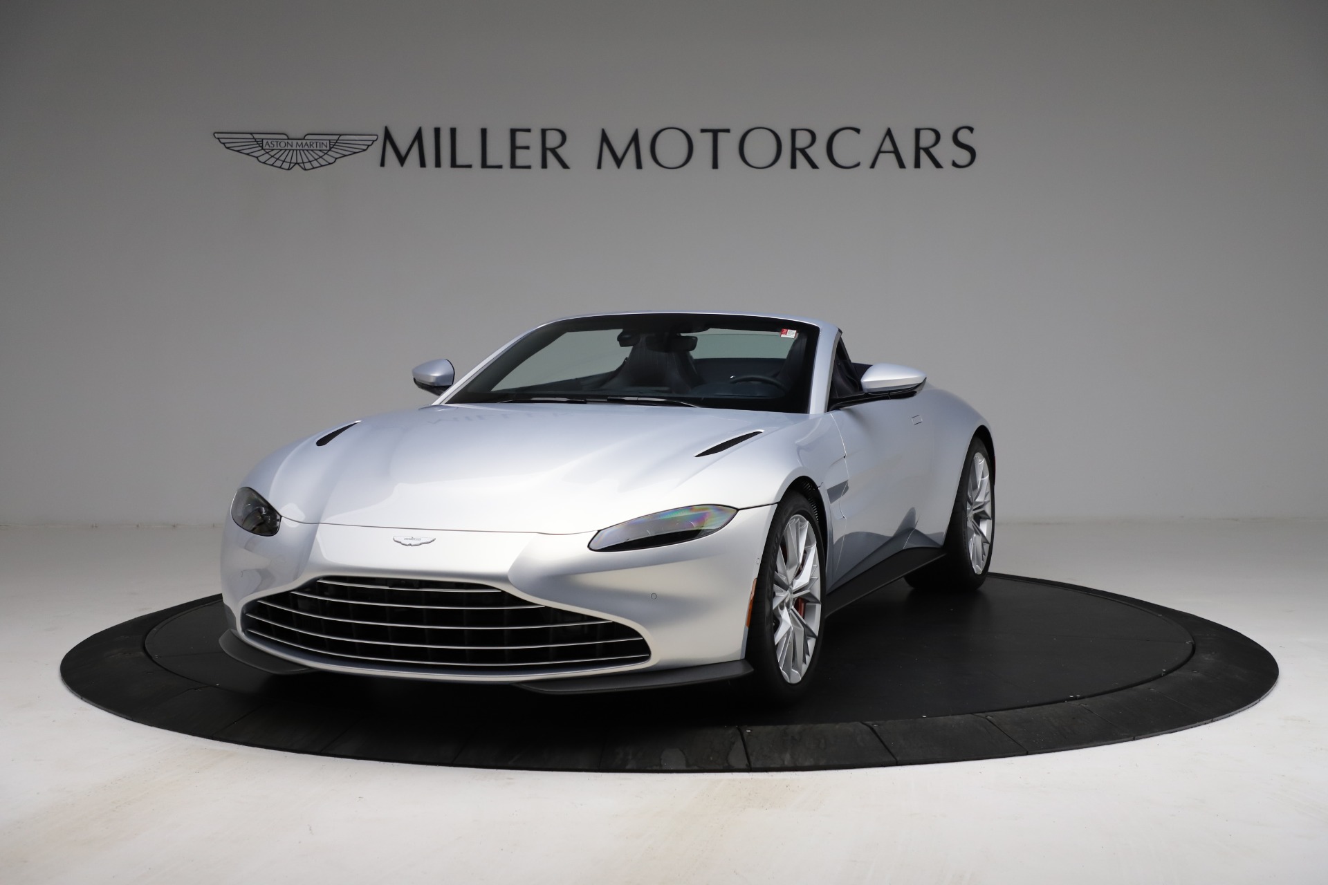 New 2021 Aston Martin Vantage Roadster | St. Petersburg, FL