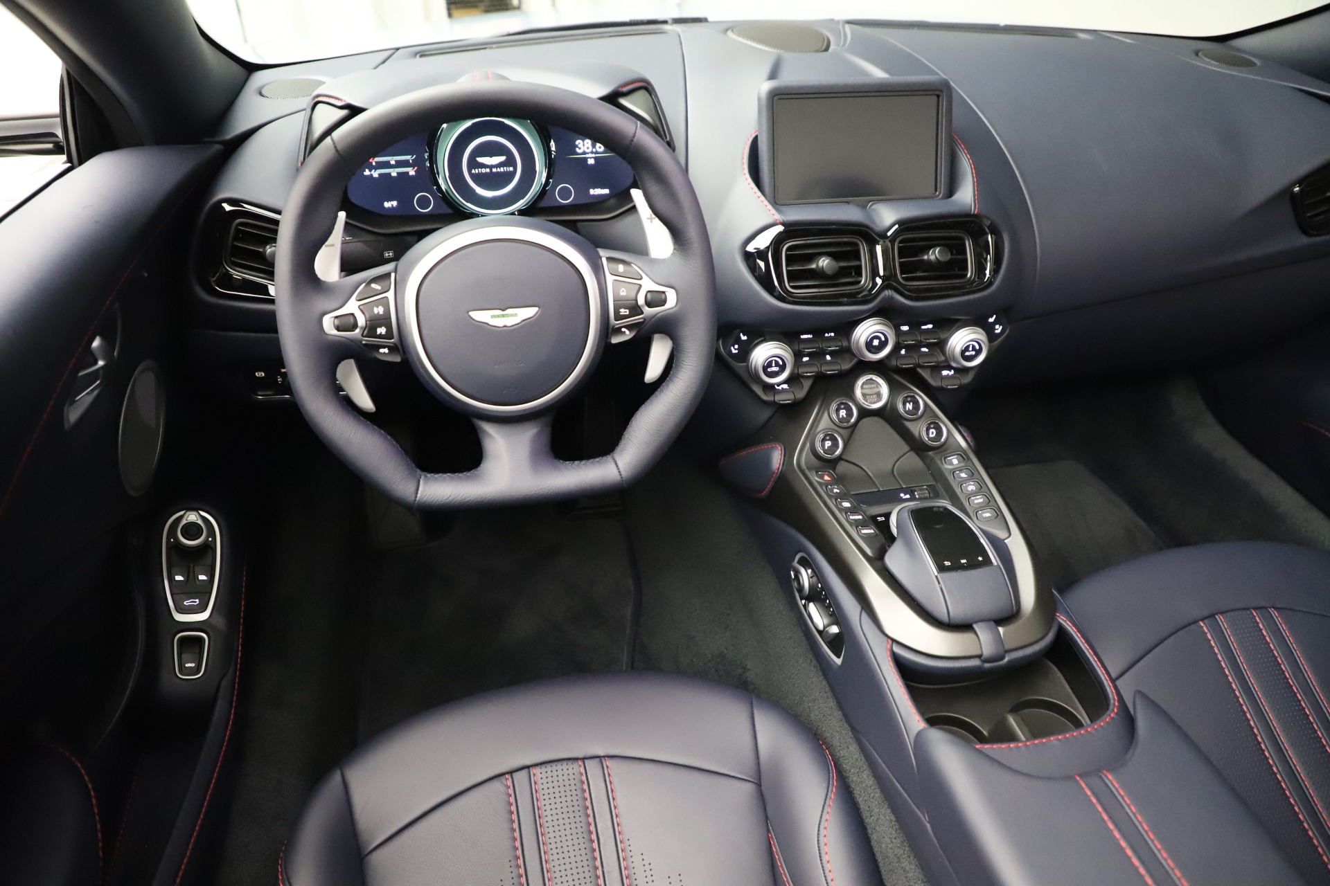 New 2021 Aston Martin Vantage Roadster | St. Petersburg, FL
