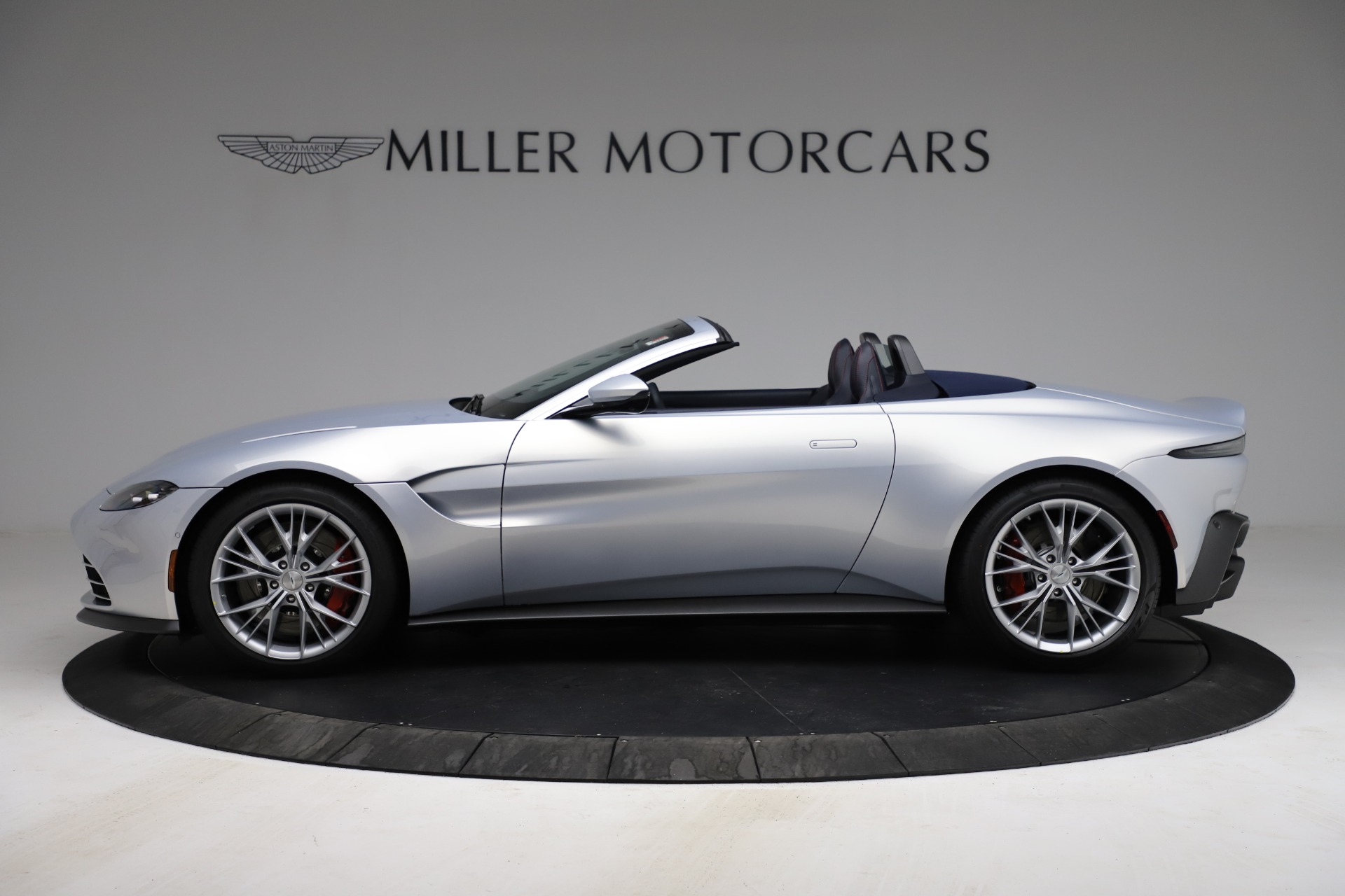 New 2021 Aston Martin Vantage Roadster | St. Petersburg, FL