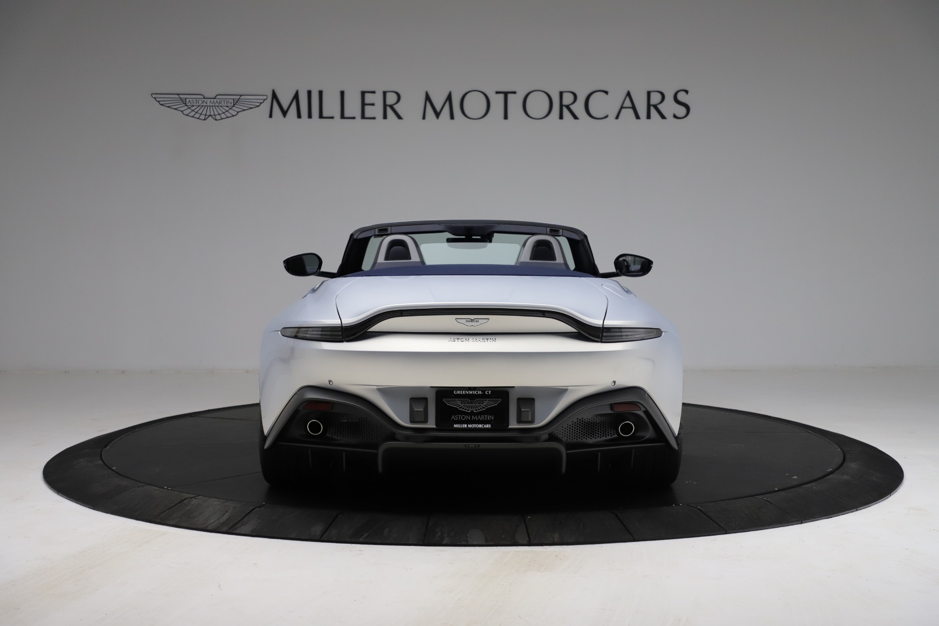 New 2021 Aston Martin Vantage Roadster | St. Petersburg, FL