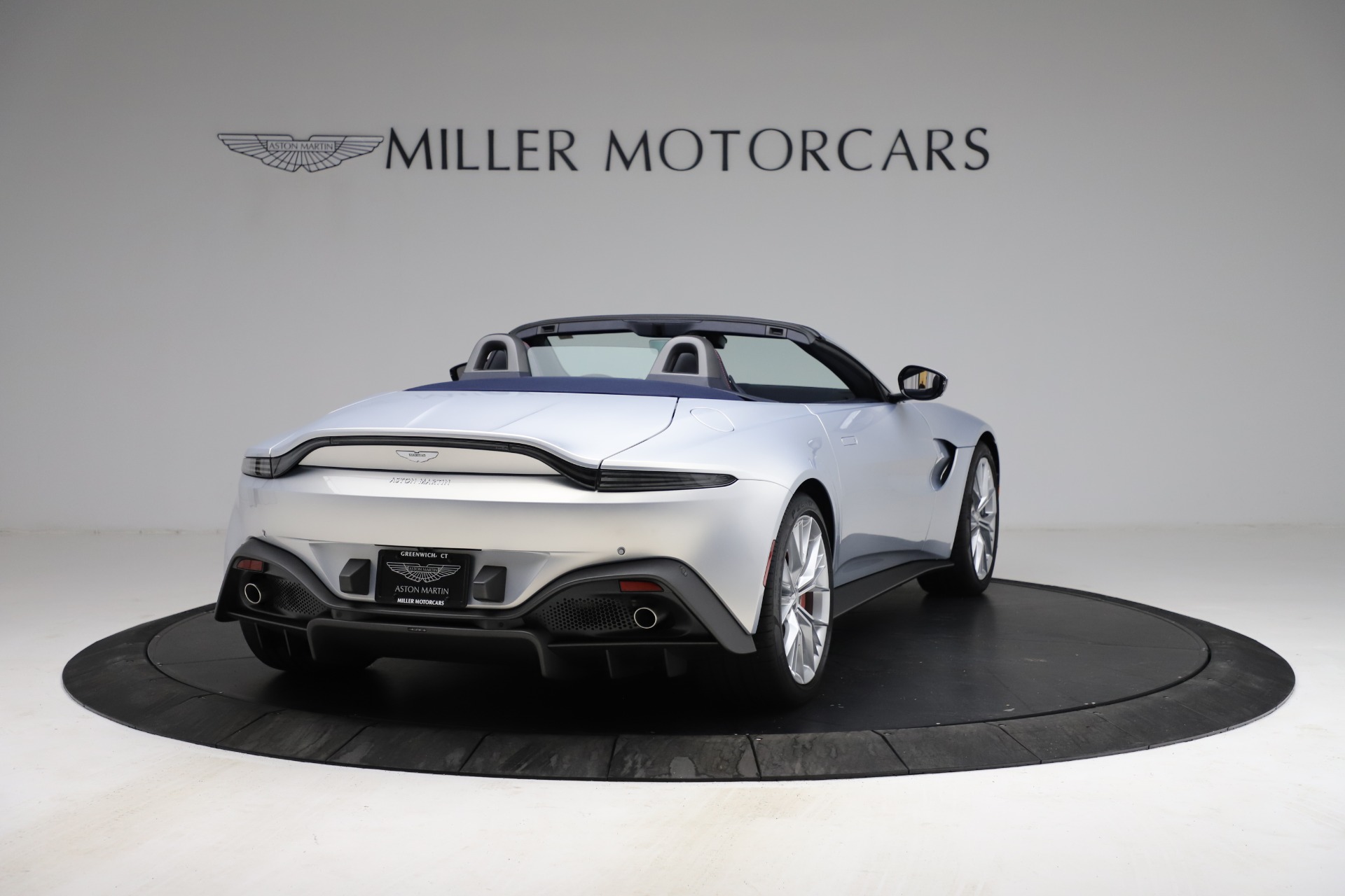 New 2021 Aston Martin Vantage Roadster | St. Petersburg, FL