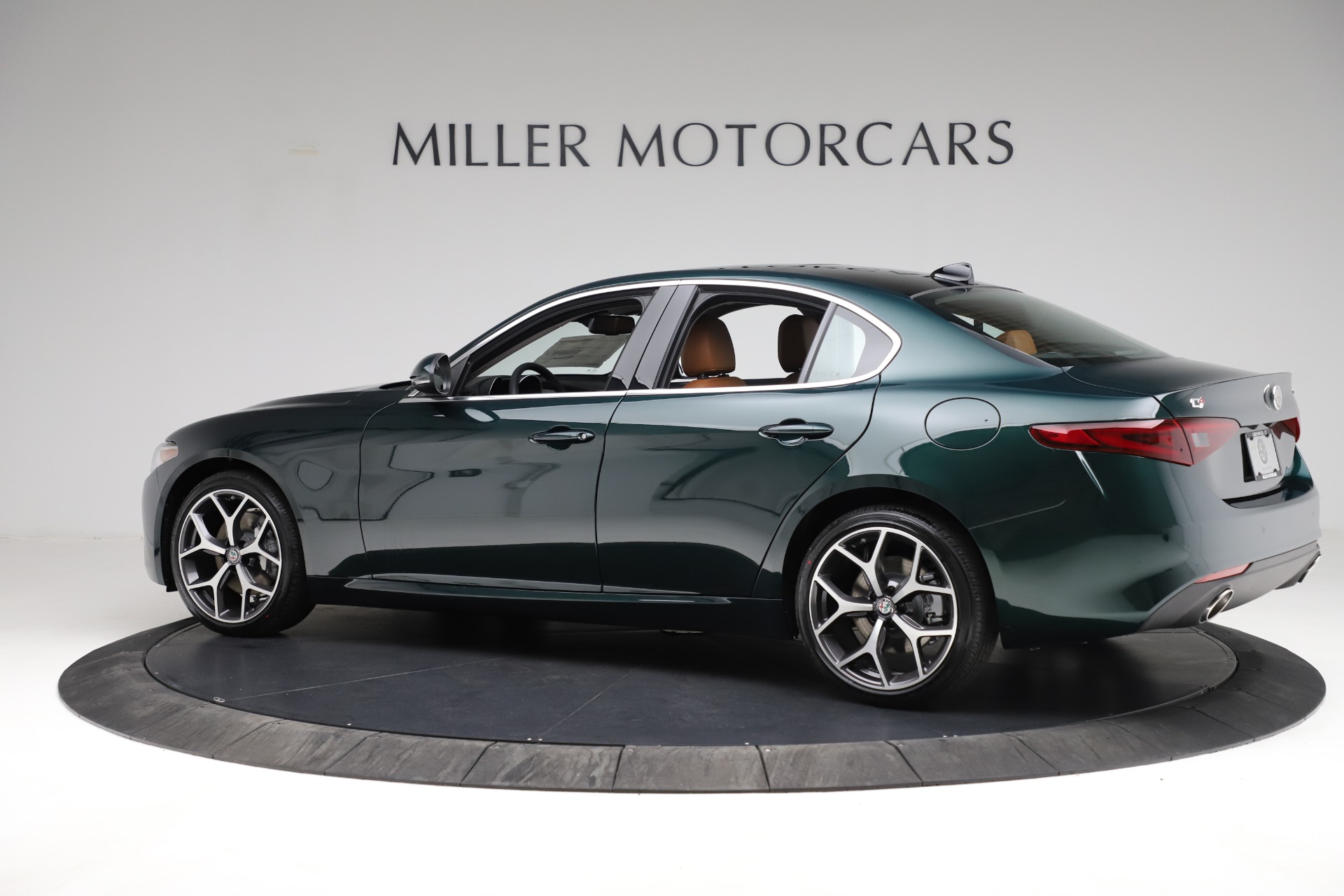 New 2021 Alfa Romeo Giulia Ti Q4 | St. Petersburg, FL