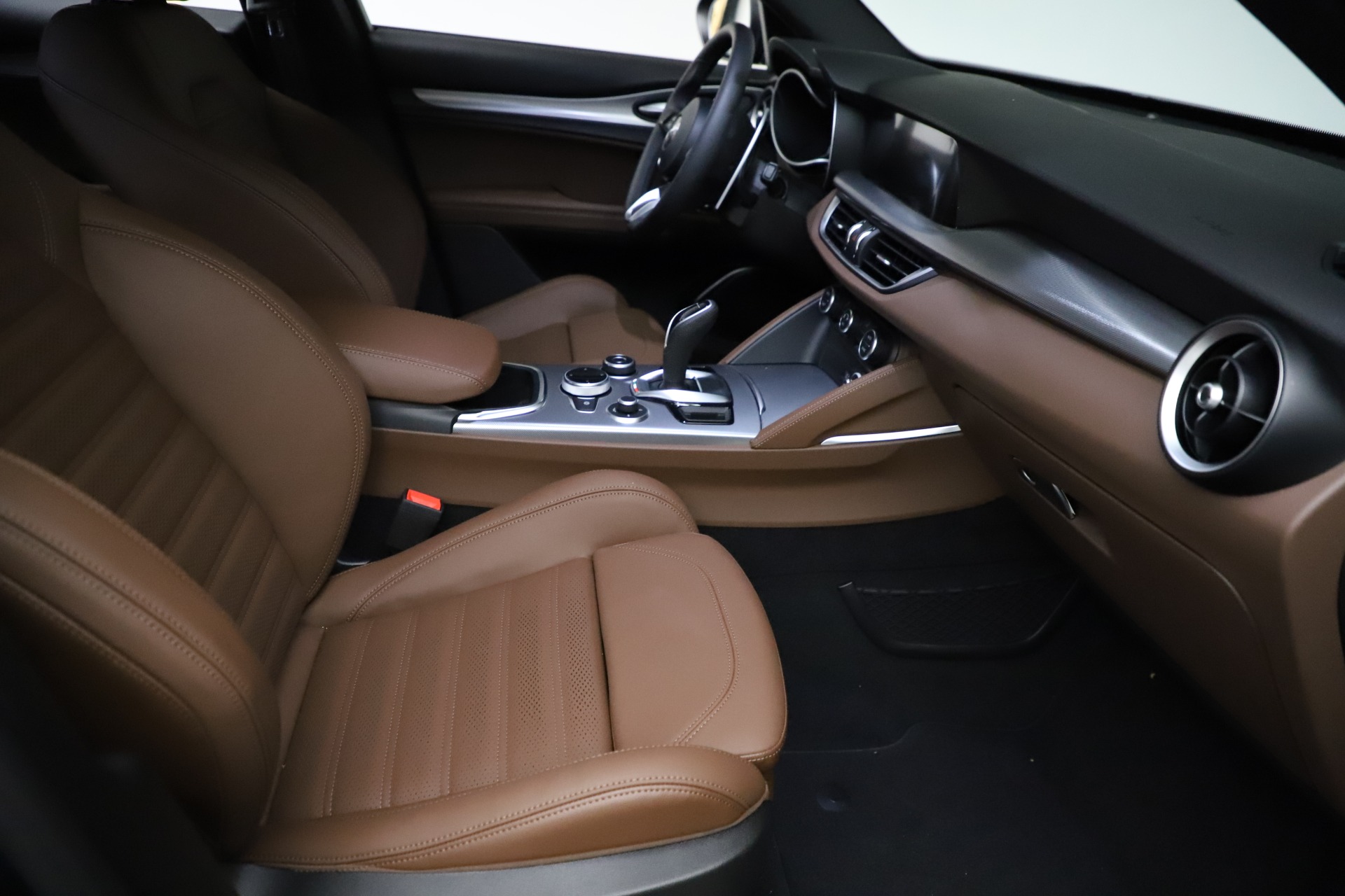 New 2021 Alfa Romeo Stelvio Ti Sport Q4 | St. Petersburg, FL