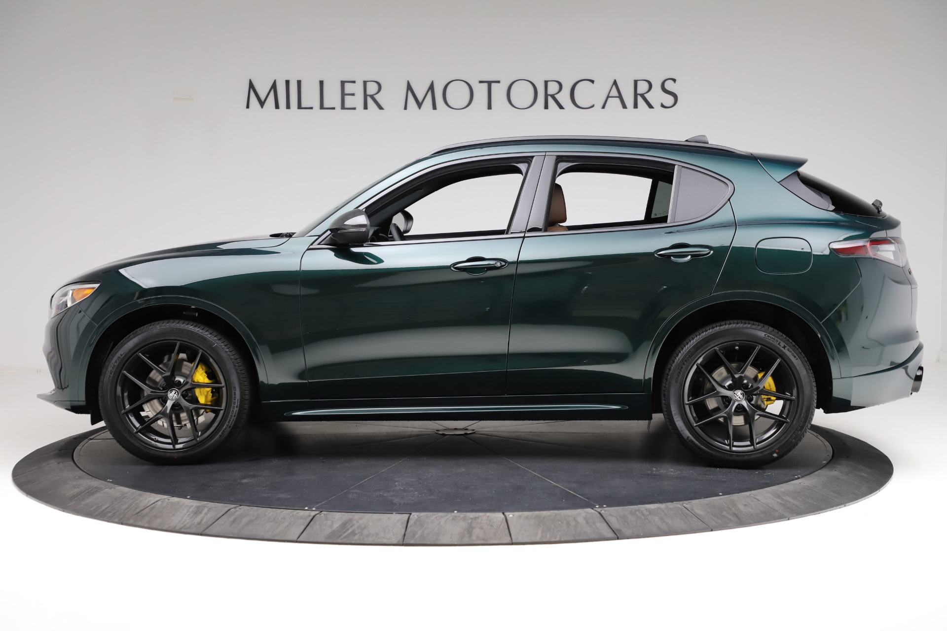 New 2021 Alfa Romeo Stelvio Ti Sport Q4 | St. Petersburg, FL