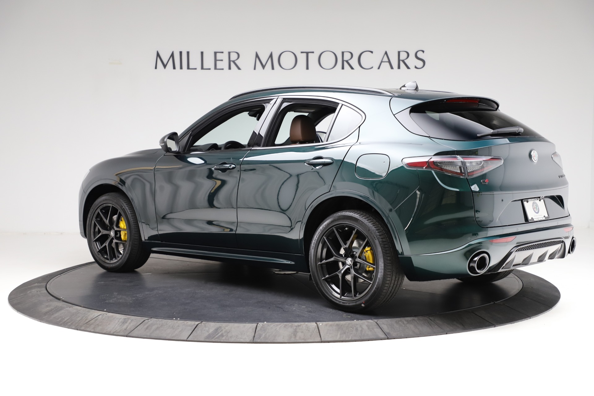 New 2021 Alfa Romeo Stelvio Ti Sport Q4 | St. Petersburg, FL