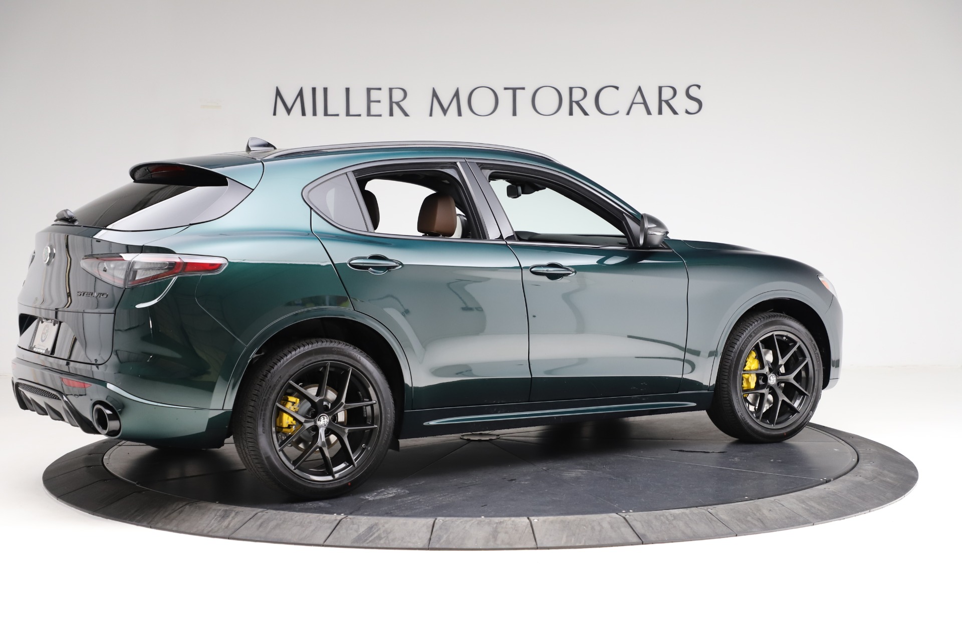 New 2021 Alfa Romeo Stelvio Ti Sport Q4 | St. Petersburg, FL