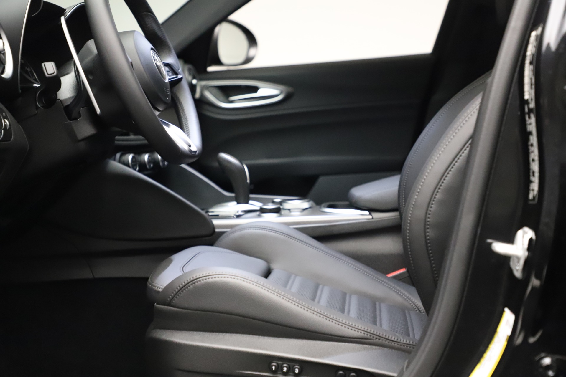 New 2021 Alfa Romeo Giulia Ti Sport Q4 | St. Petersburg, FL