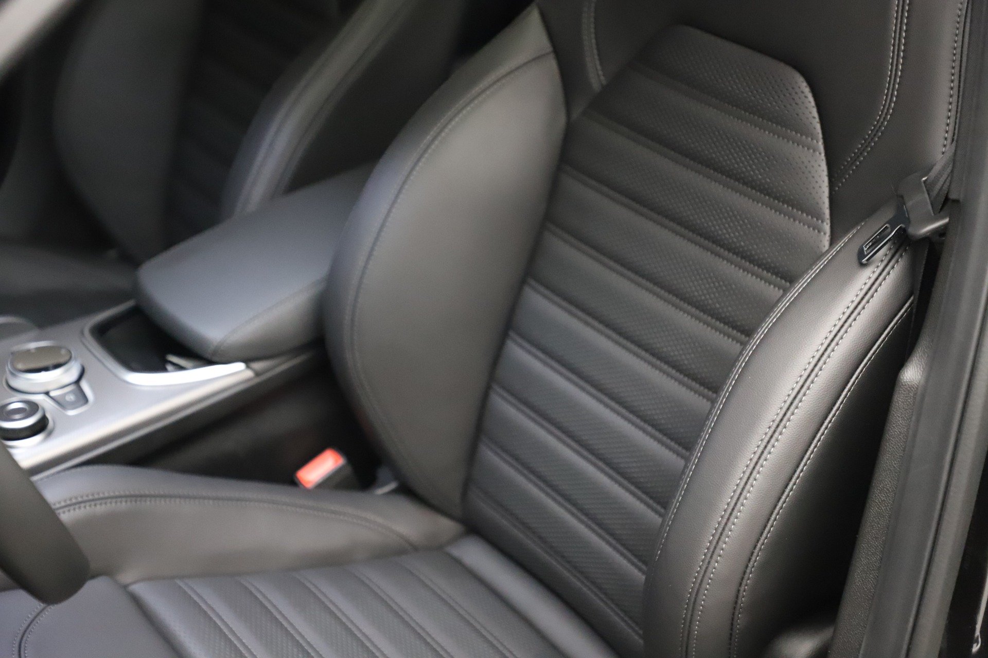 New 2021 Alfa Romeo Giulia Ti Sport Q4 | St. Petersburg, FL