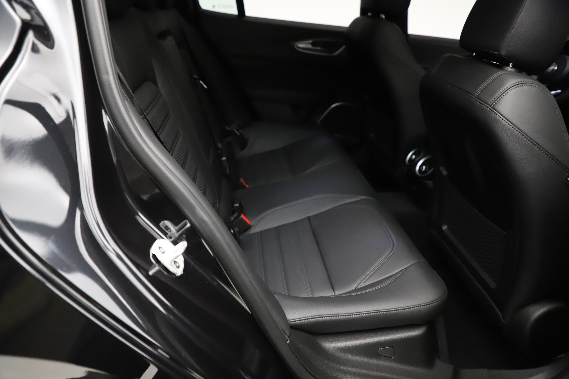 New 2021 Alfa Romeo Giulia Ti Sport Q4 | St. Petersburg, FL