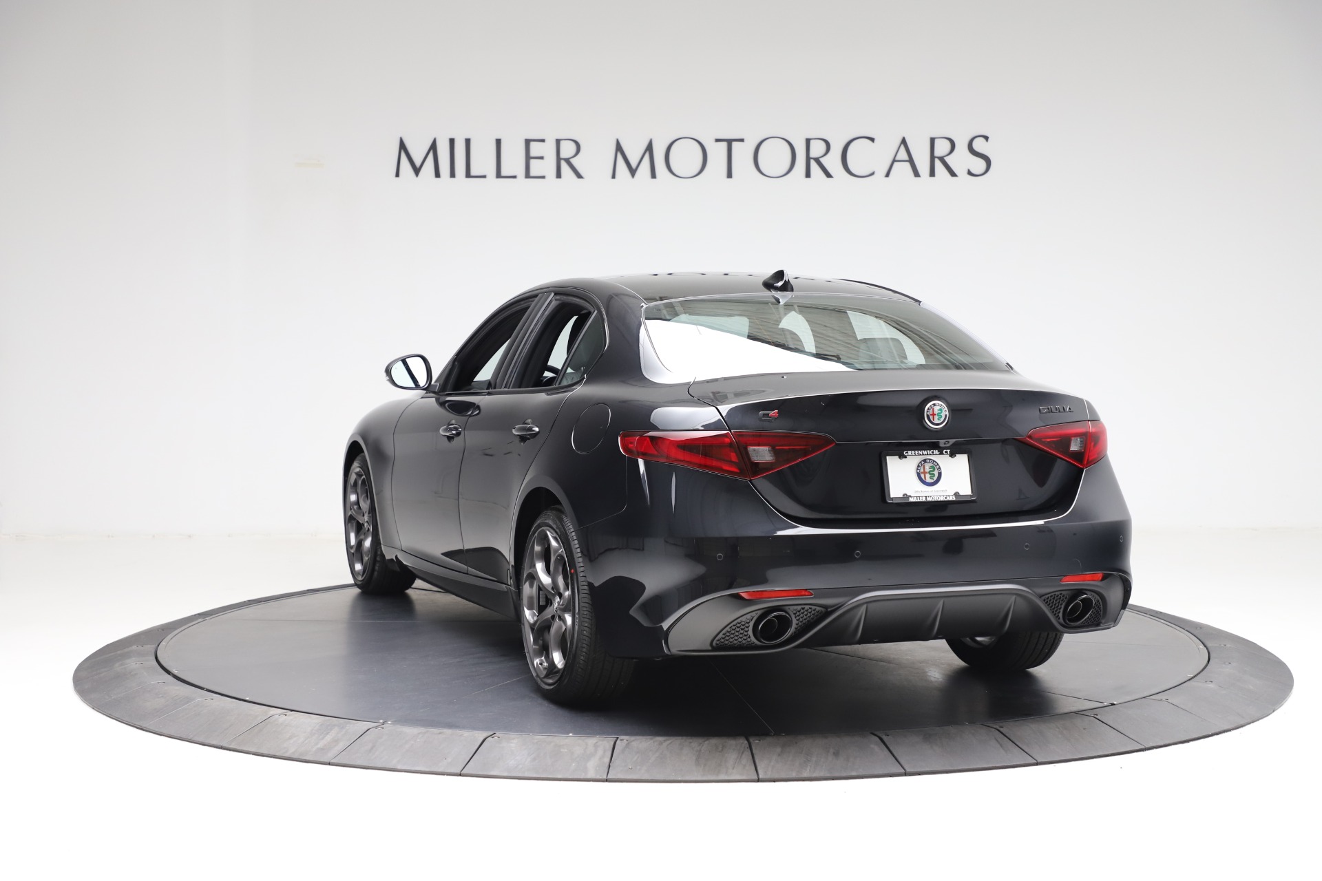 New 2021 Alfa Romeo Giulia Ti Sport Q4 | St. Petersburg, FL