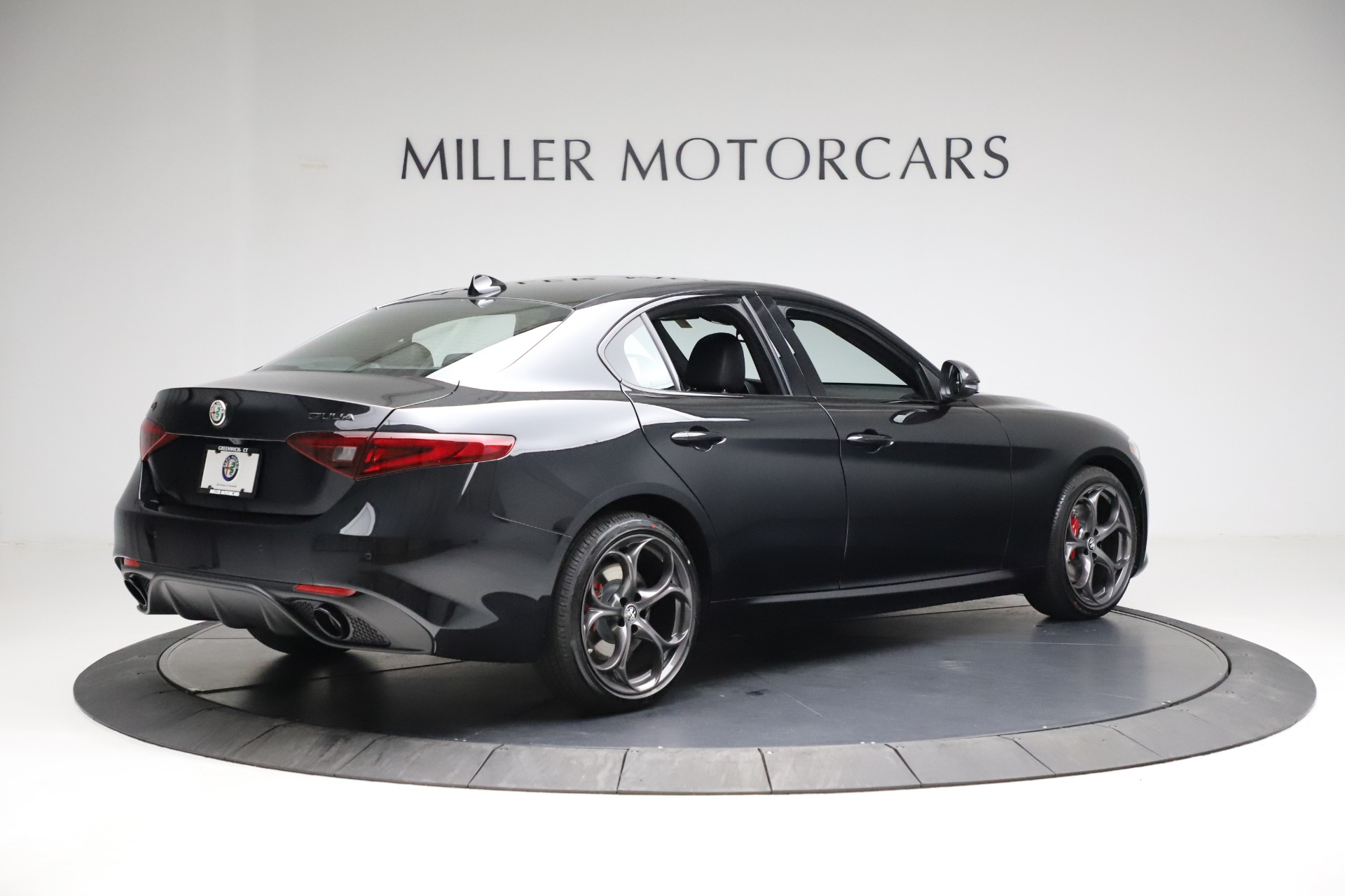 New 2021 Alfa Romeo Giulia Ti Sport Q4 | St. Petersburg, FL