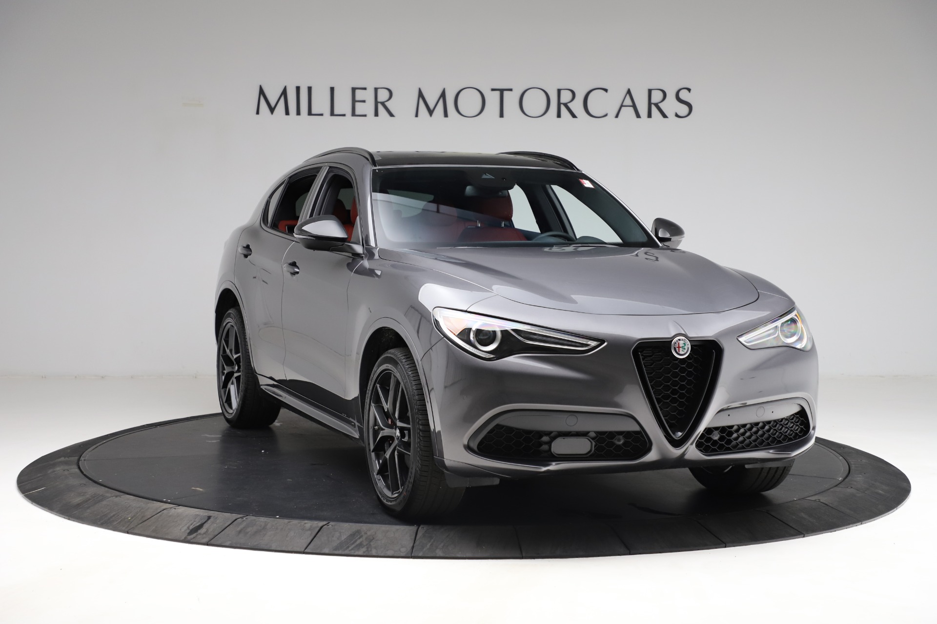 New 2021 Alfa Romeo Stelvio Ti Sport Q4 | St. Petersburg, FL