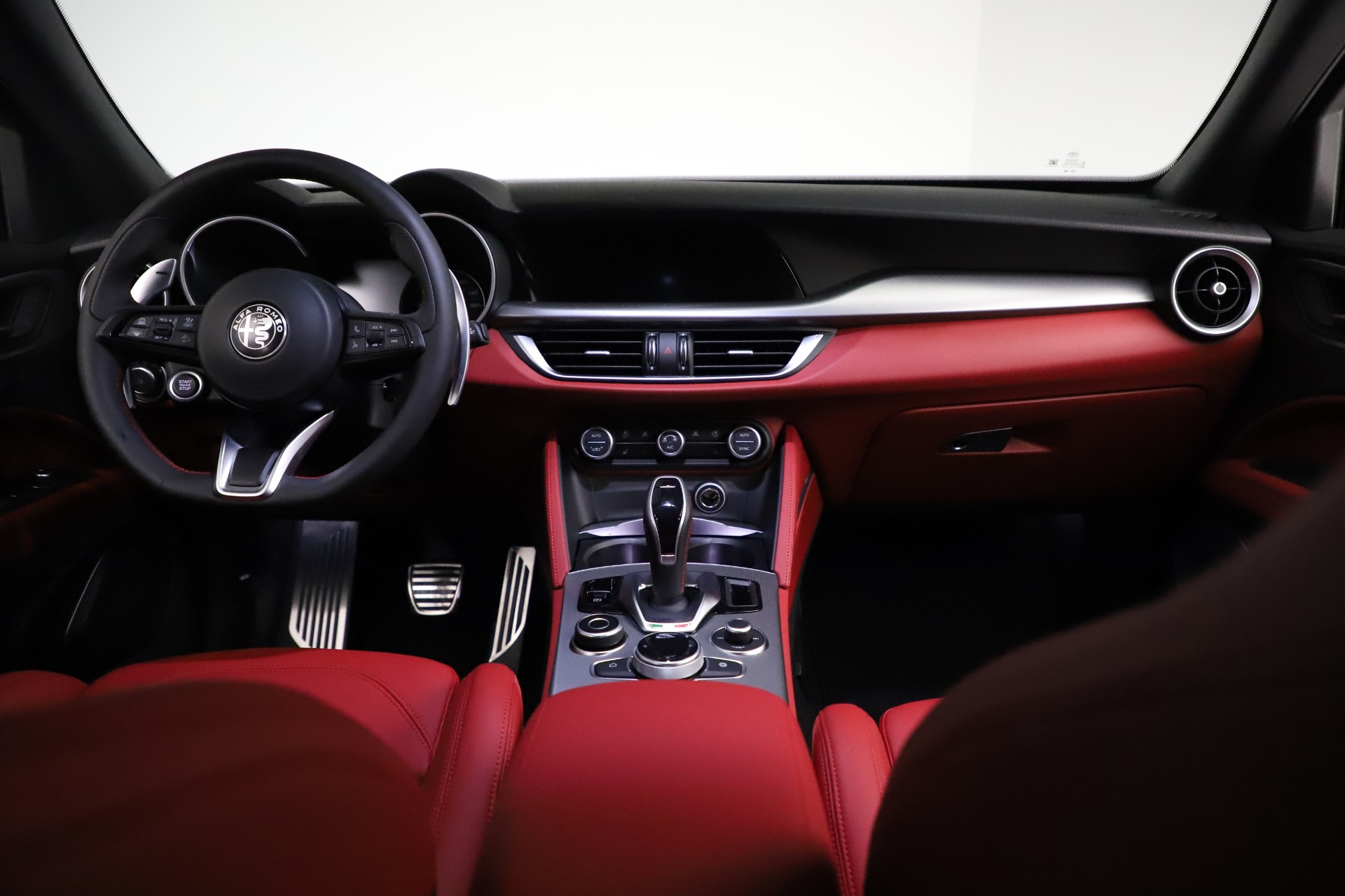 New 2021 Alfa Romeo Stelvio Ti Sport Q4 | St. Petersburg, FL