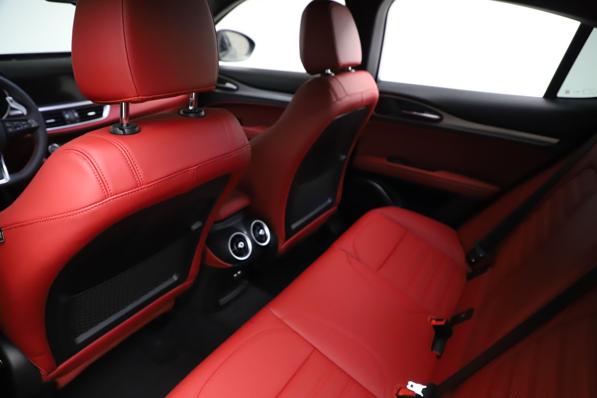 New 2021 Alfa Romeo Stelvio Ti Sport Q4 | St. Petersburg, FL