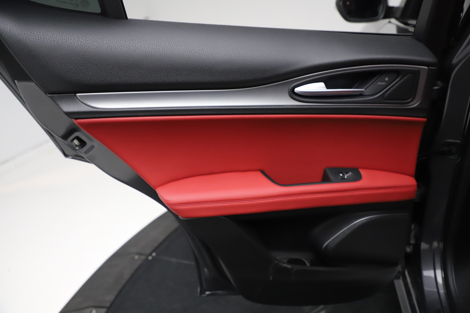 New 2021 Alfa Romeo Stelvio Ti Sport Q4 | St. Petersburg, FL