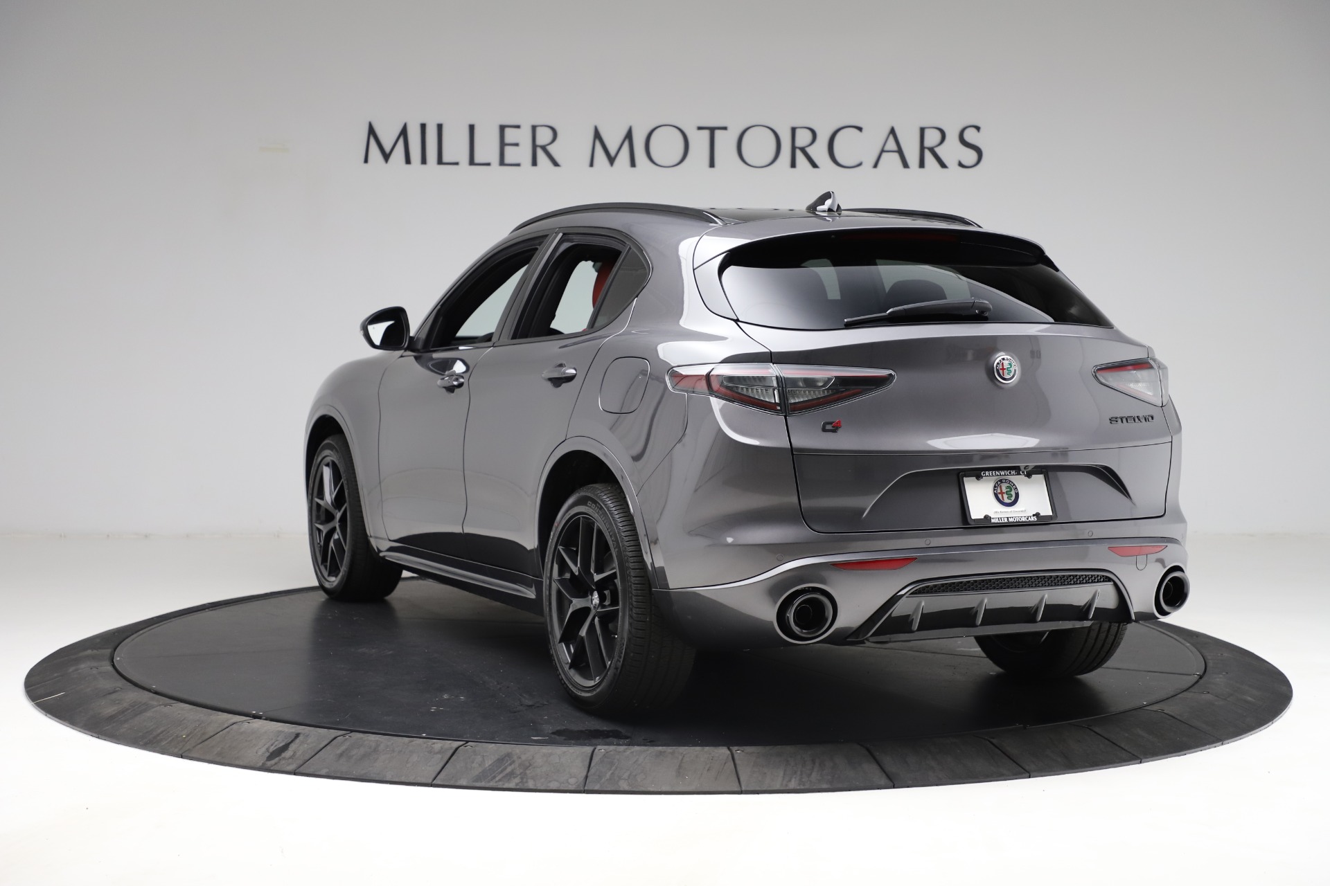New 2021 Alfa Romeo Stelvio Ti Sport Q4 | St. Petersburg, FL