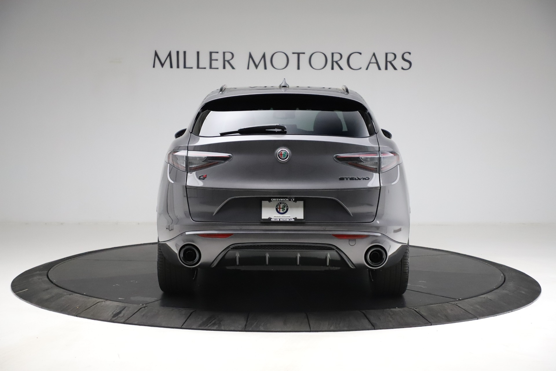 New 2021 Alfa Romeo Stelvio Ti Sport Q4 | St. Petersburg, FL