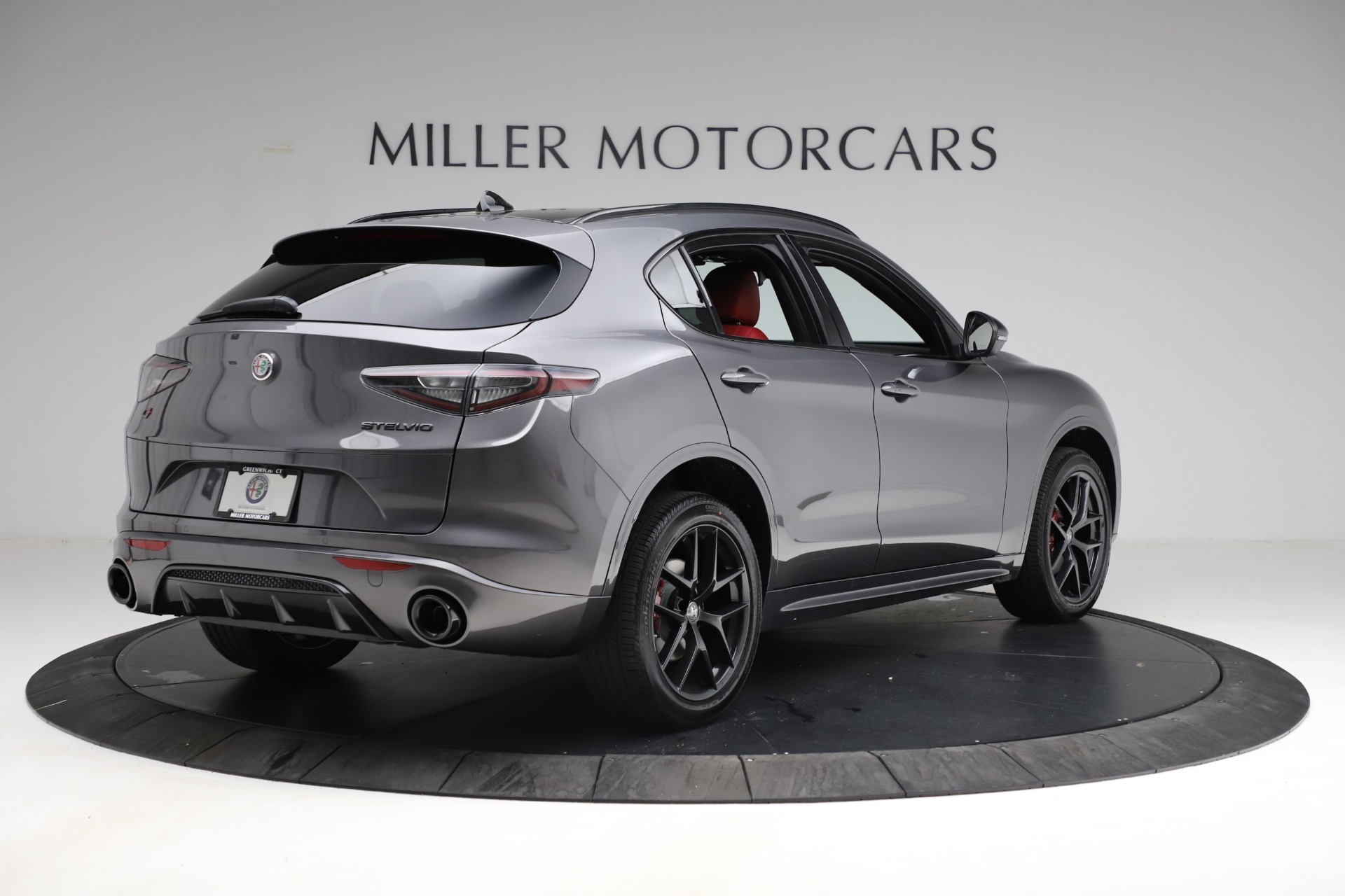 New 2021 Alfa Romeo Stelvio Ti Sport Q4 | St. Petersburg, FL