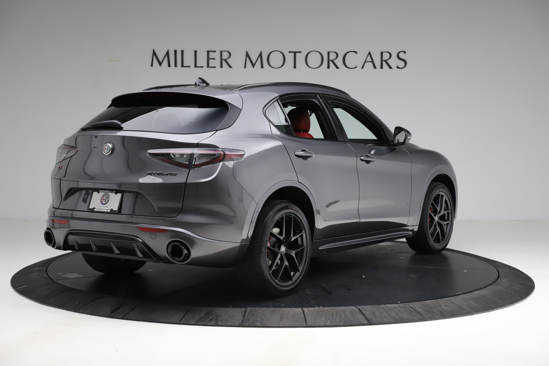 New 2021 Alfa Romeo Stelvio Ti Sport Q4 | St. Petersburg, FL