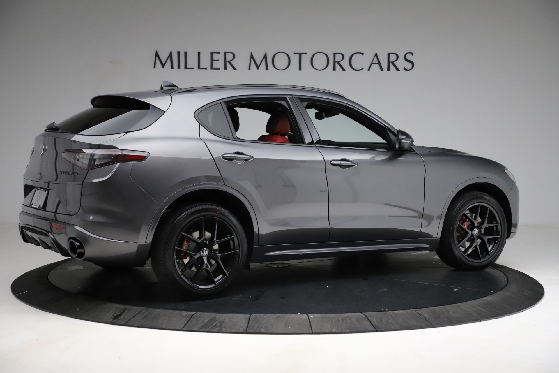 New 2021 Alfa Romeo Stelvio Ti Sport Q4 | St. Petersburg, FL