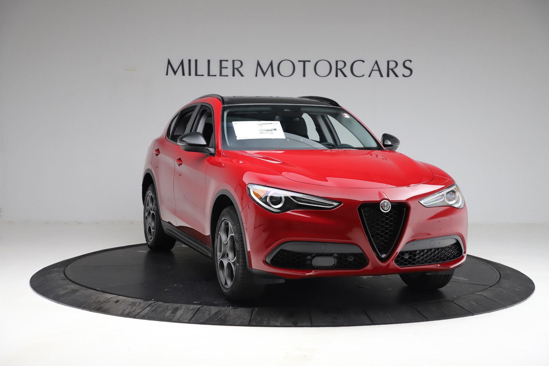 New 2021 Alfa Romeo Stelvio Q4 | St. Petersburg, FL