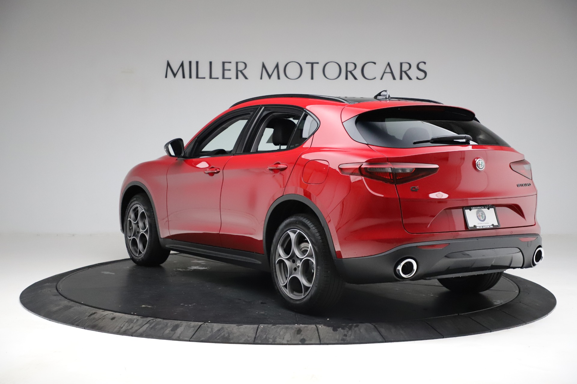 New 2021 Alfa Romeo Stelvio Q4 | St. Petersburg, FL