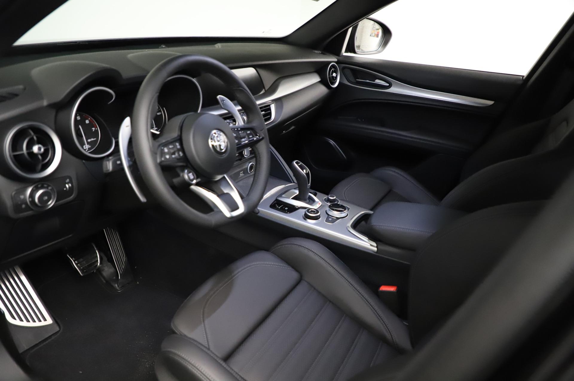 New 2021 Alfa Romeo Stelvio Ti Sport Q4 | St. Petersburg, FL