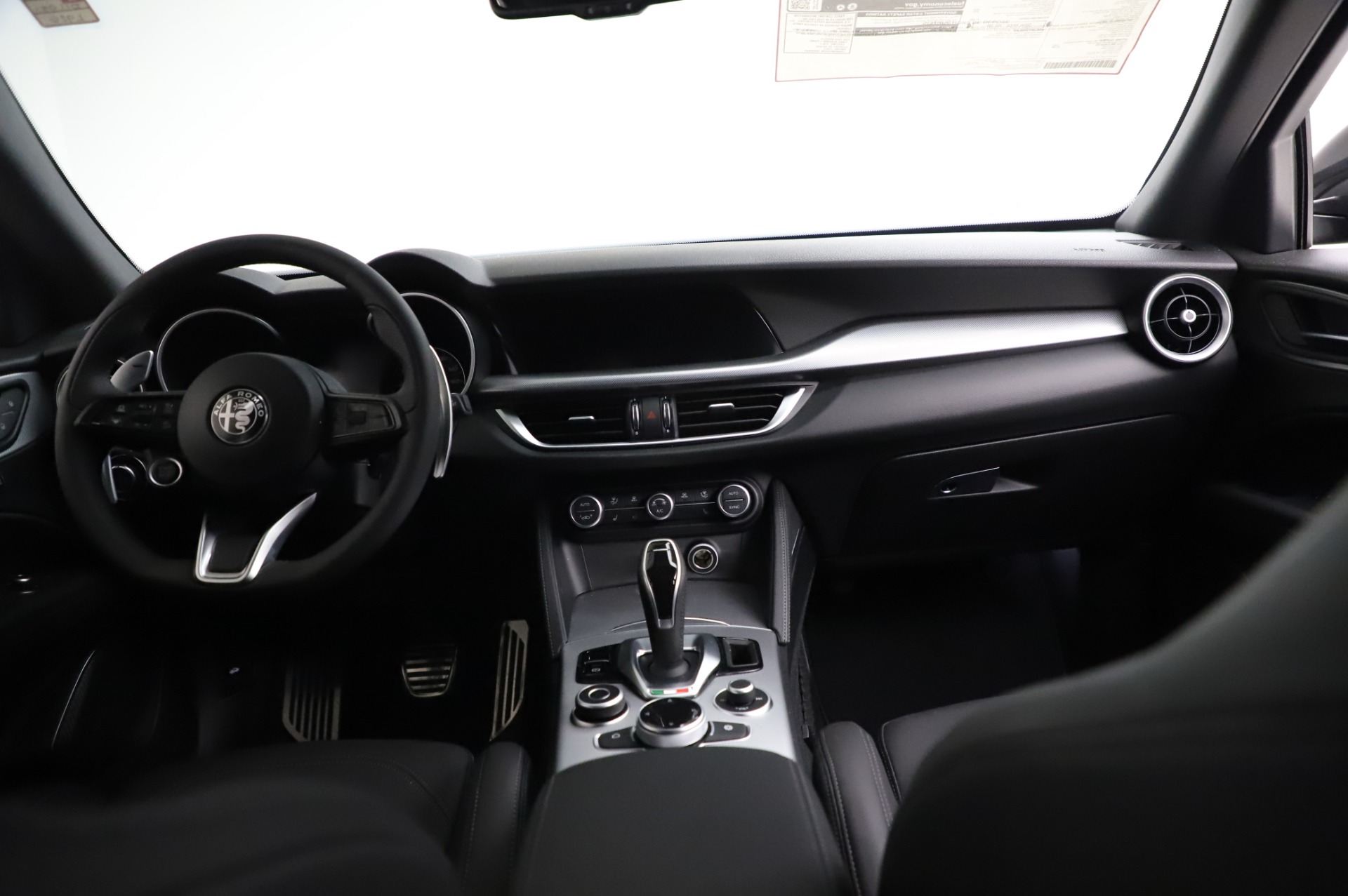 New 2021 Alfa Romeo Stelvio Ti Sport Q4 | St. Petersburg, FL