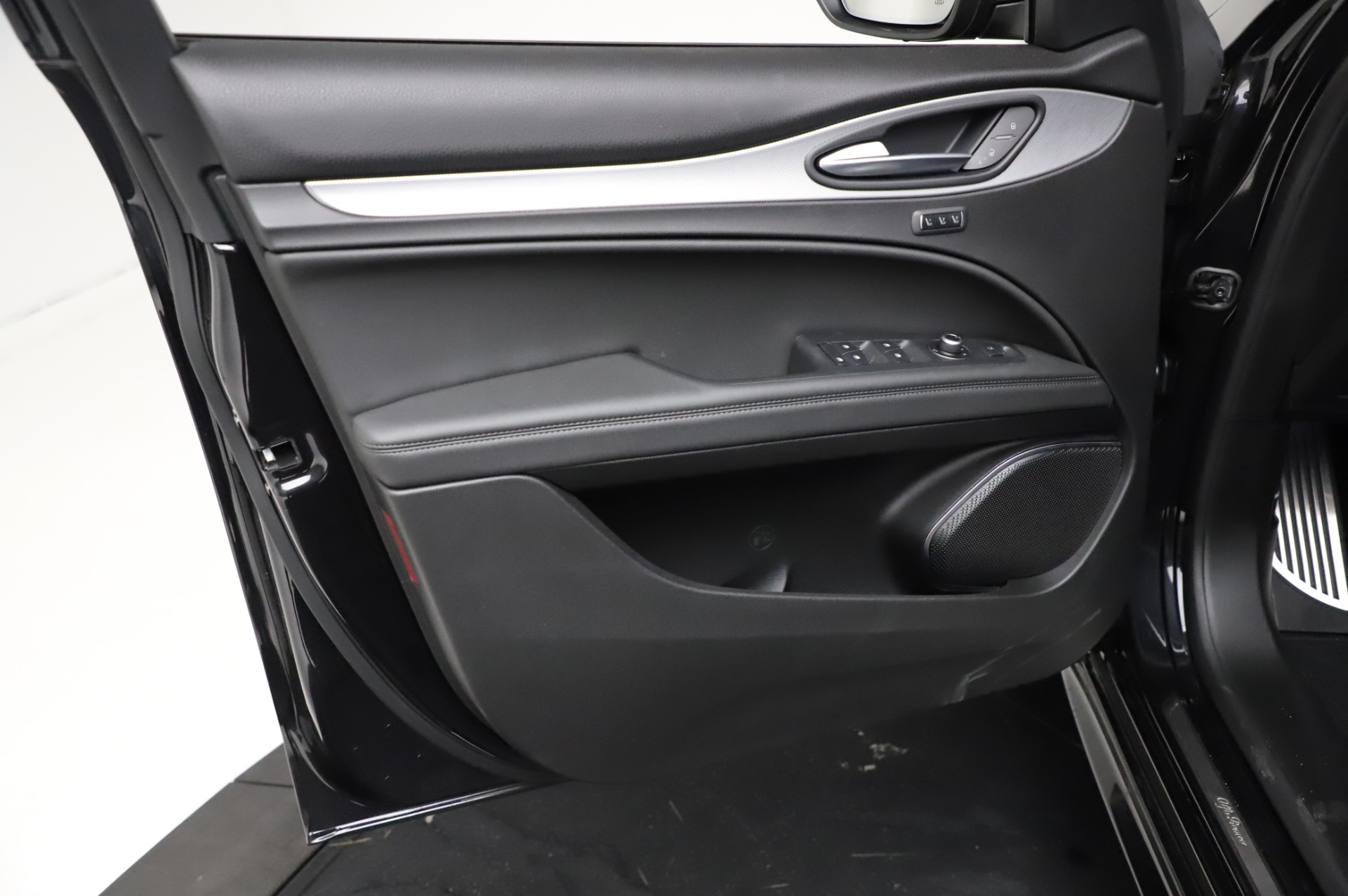New 2021 Alfa Romeo Stelvio Ti Sport Q4 | St. Petersburg, FL