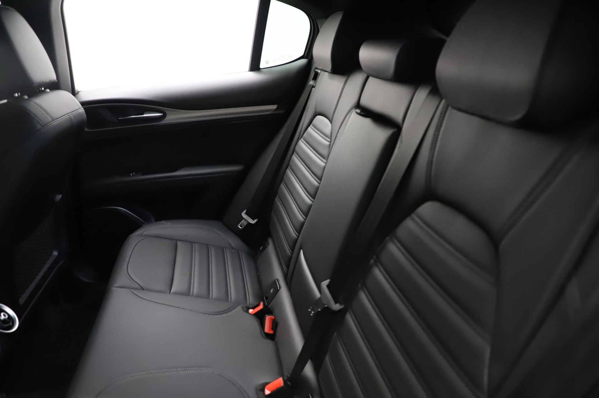 New 2021 Alfa Romeo Stelvio Ti Sport Q4 | St. Petersburg, FL