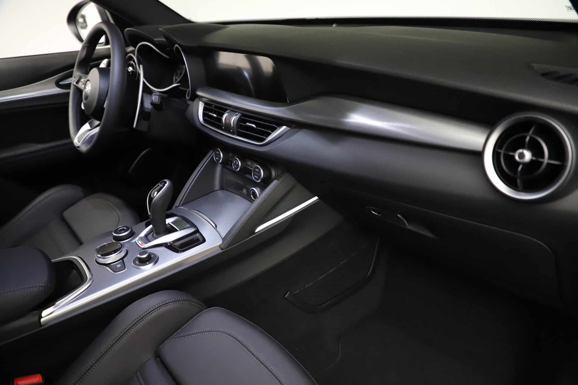 New 2021 Alfa Romeo Stelvio Ti Sport Q4 | St. Petersburg, FL