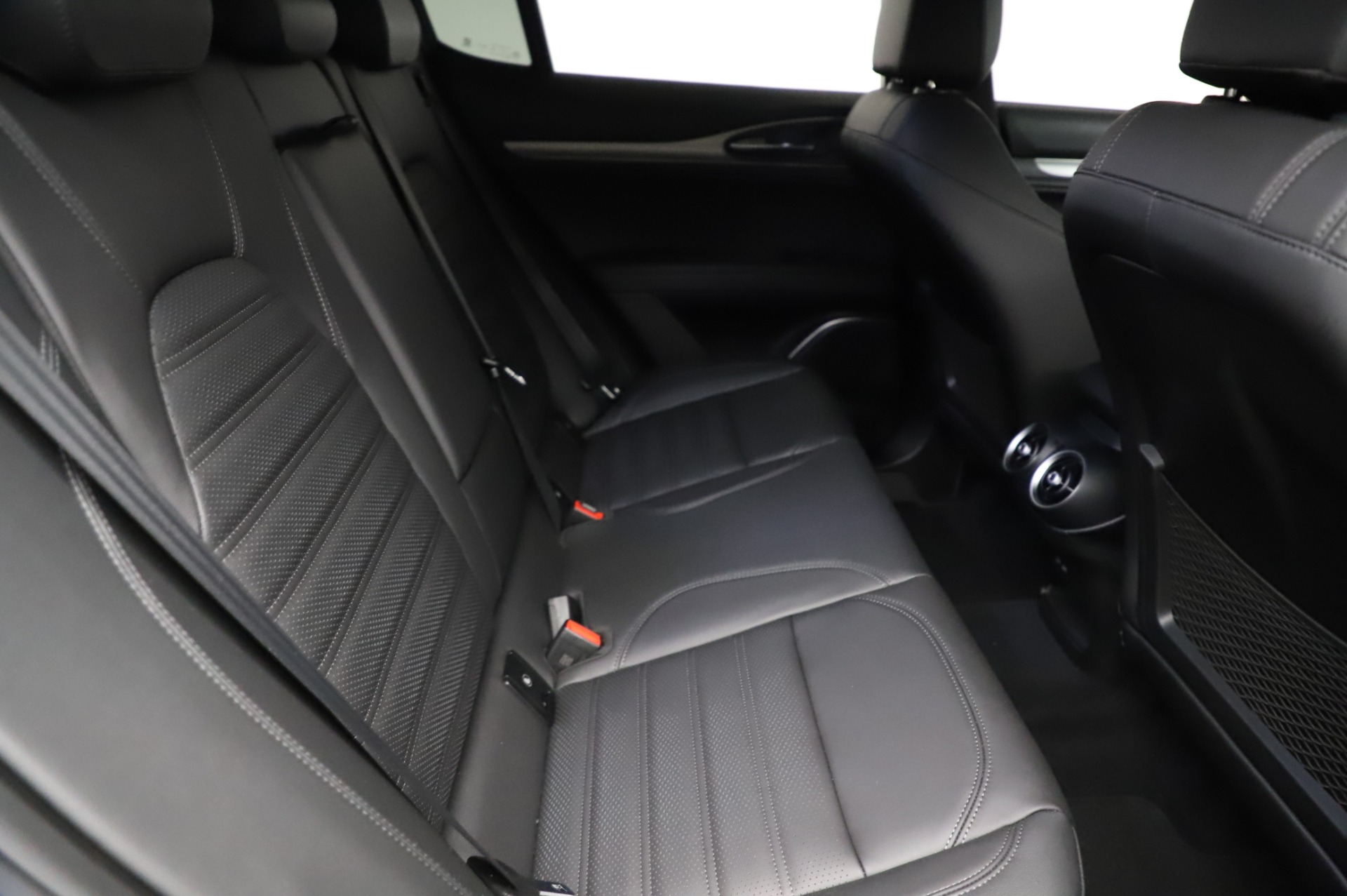 New 2021 Alfa Romeo Stelvio Ti Sport Q4 | St. Petersburg, FL