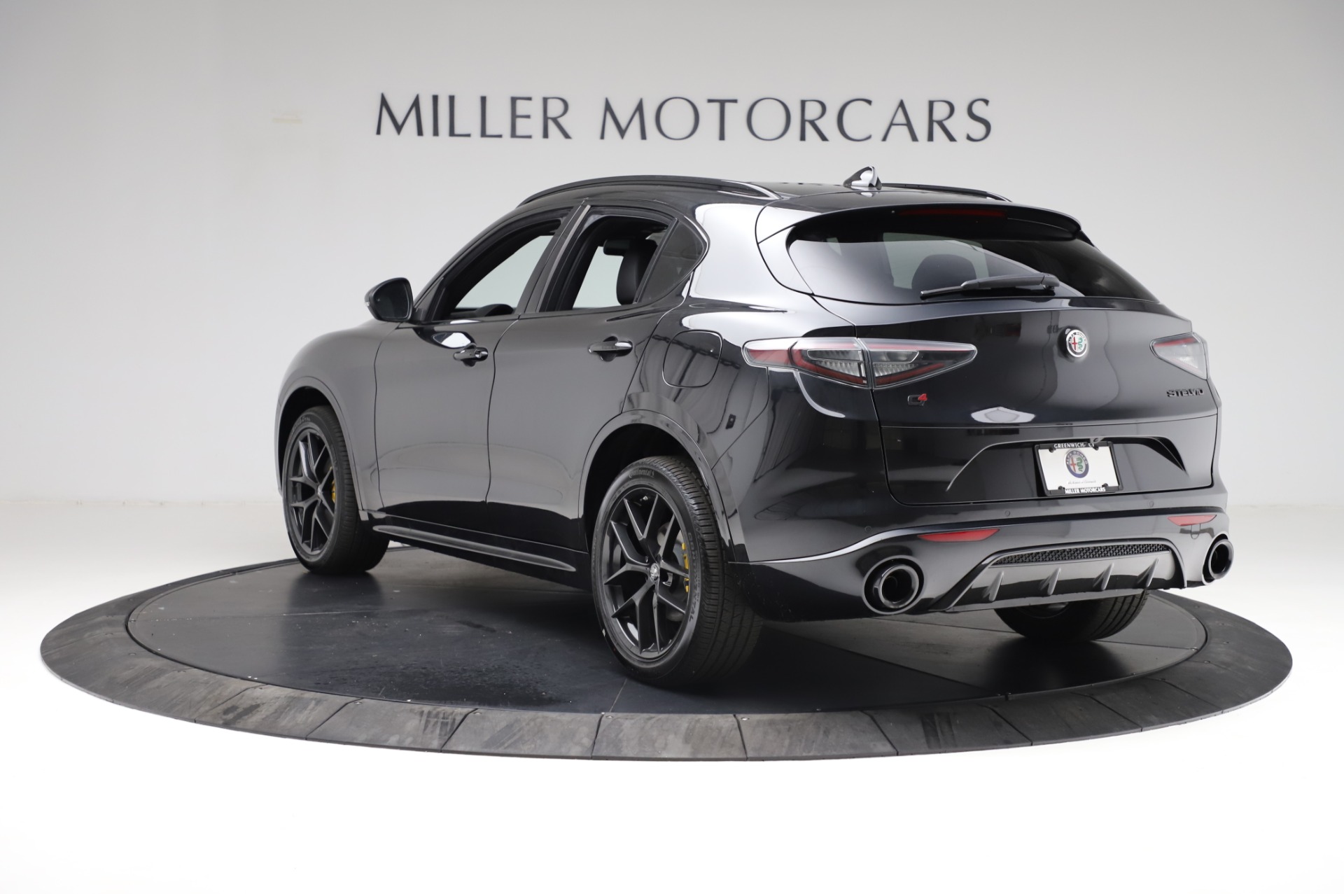 New 2021 Alfa Romeo Stelvio Ti Sport Q4 | St. Petersburg, FL