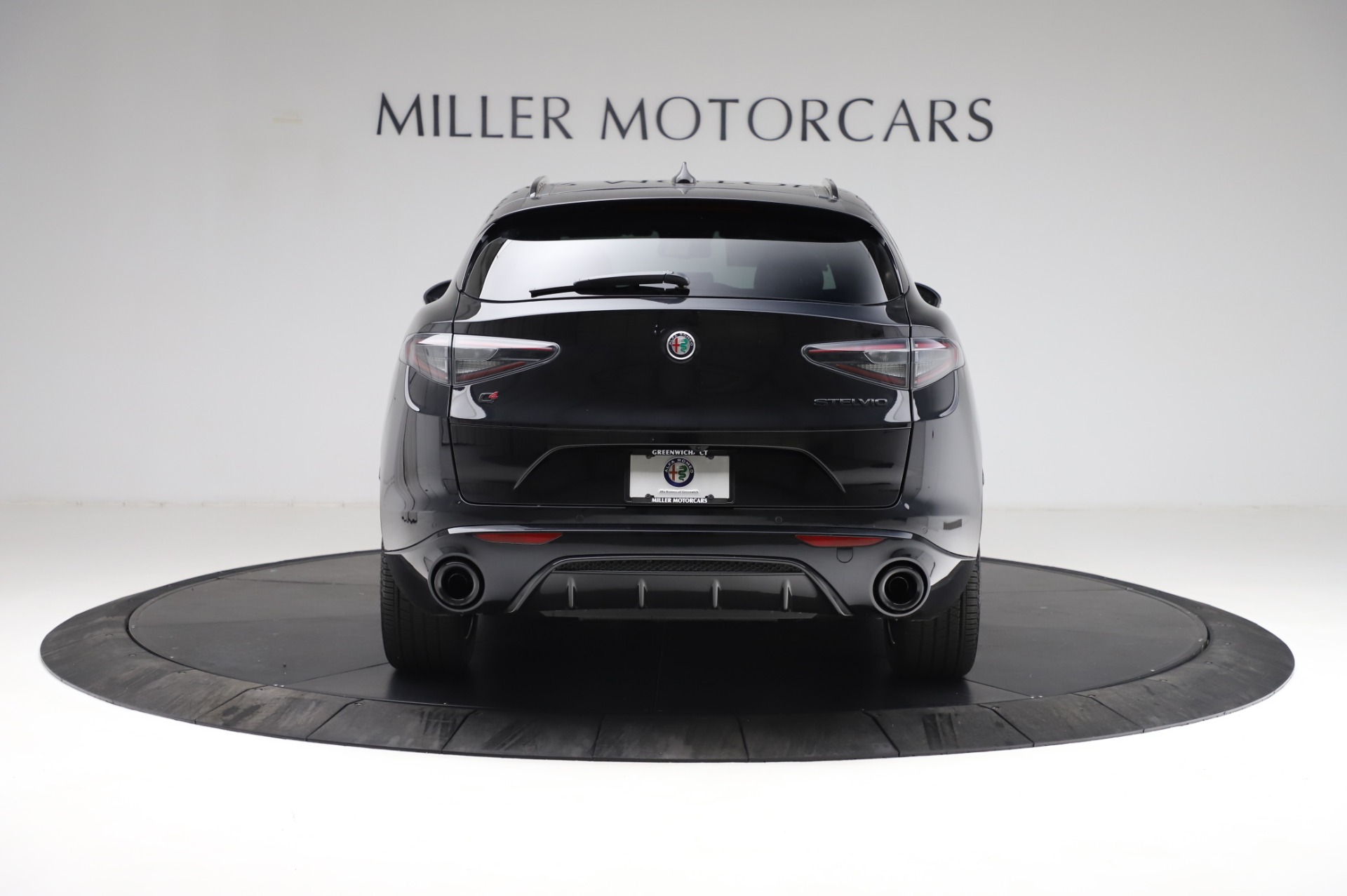 New 2021 Alfa Romeo Stelvio Ti Sport Q4 | St. Petersburg, FL
