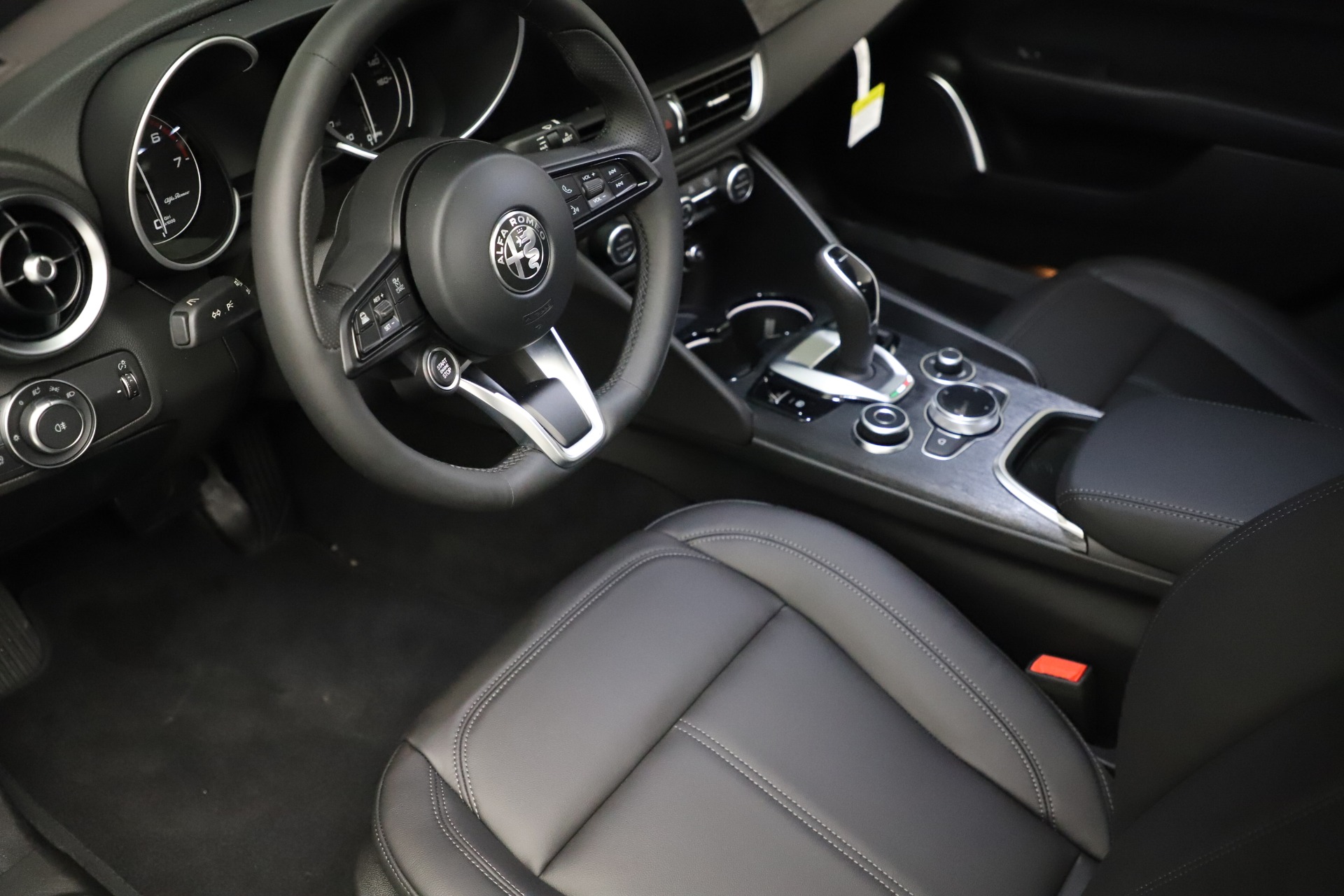 New 2021 Alfa Romeo Giulia Q4 | St. Petersburg, FL