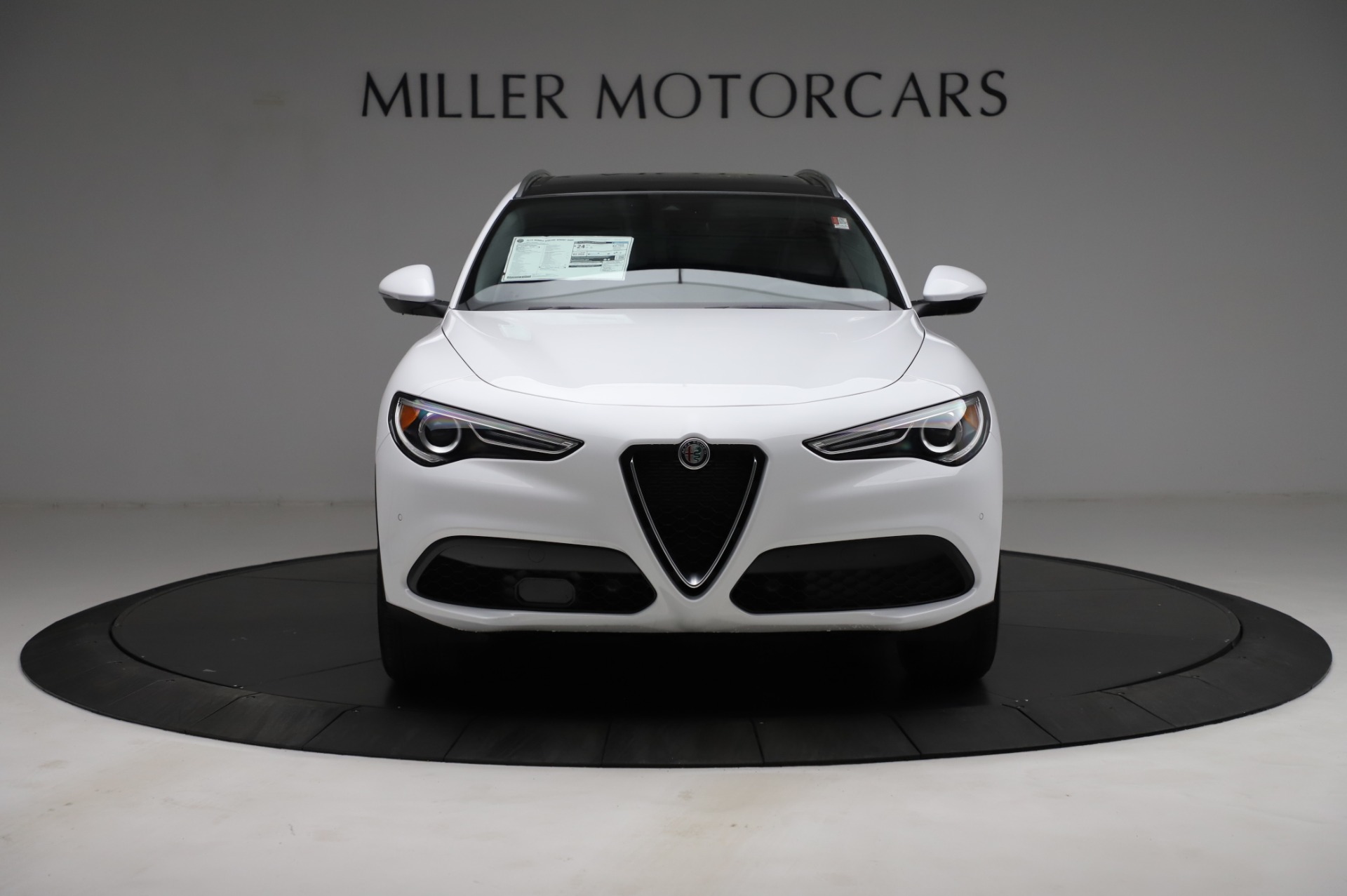 New 2021 Alfa Romeo Stelvio Q4 | St. Petersburg, FL