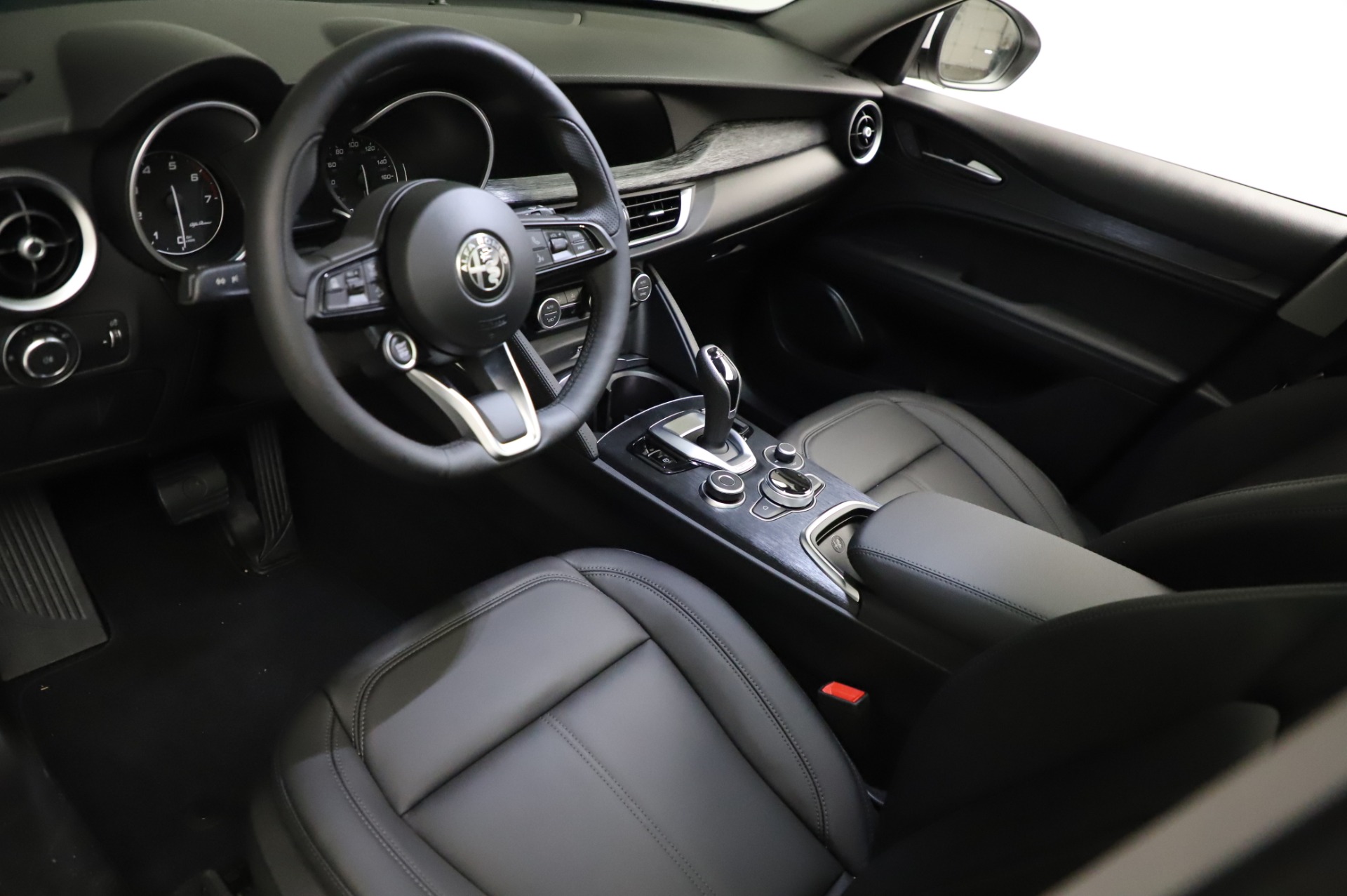 New 2021 Alfa Romeo Stelvio Q4 | St. Petersburg, FL