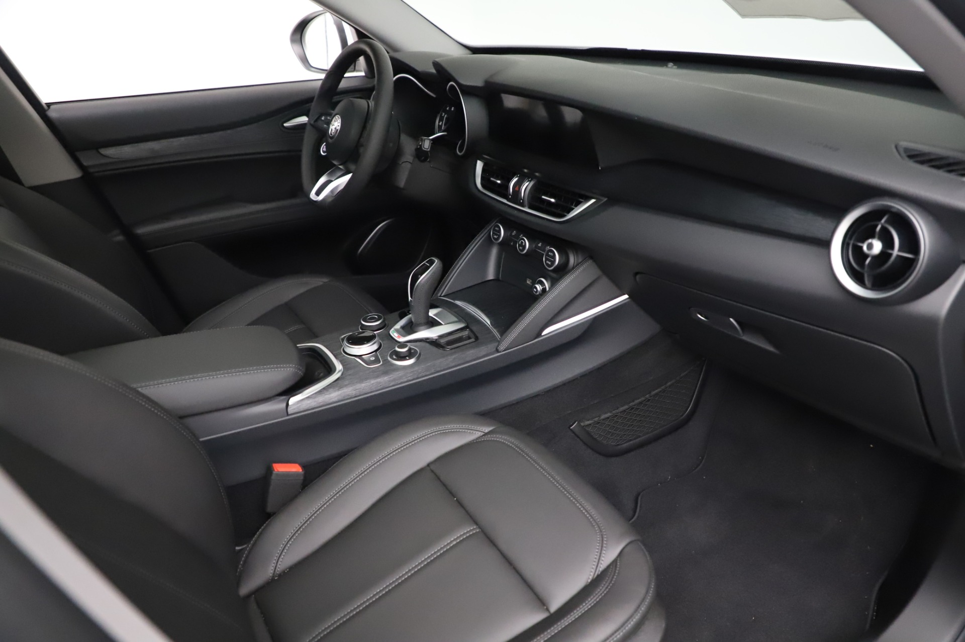 New 2021 Alfa Romeo Stelvio Q4 | St. Petersburg, FL