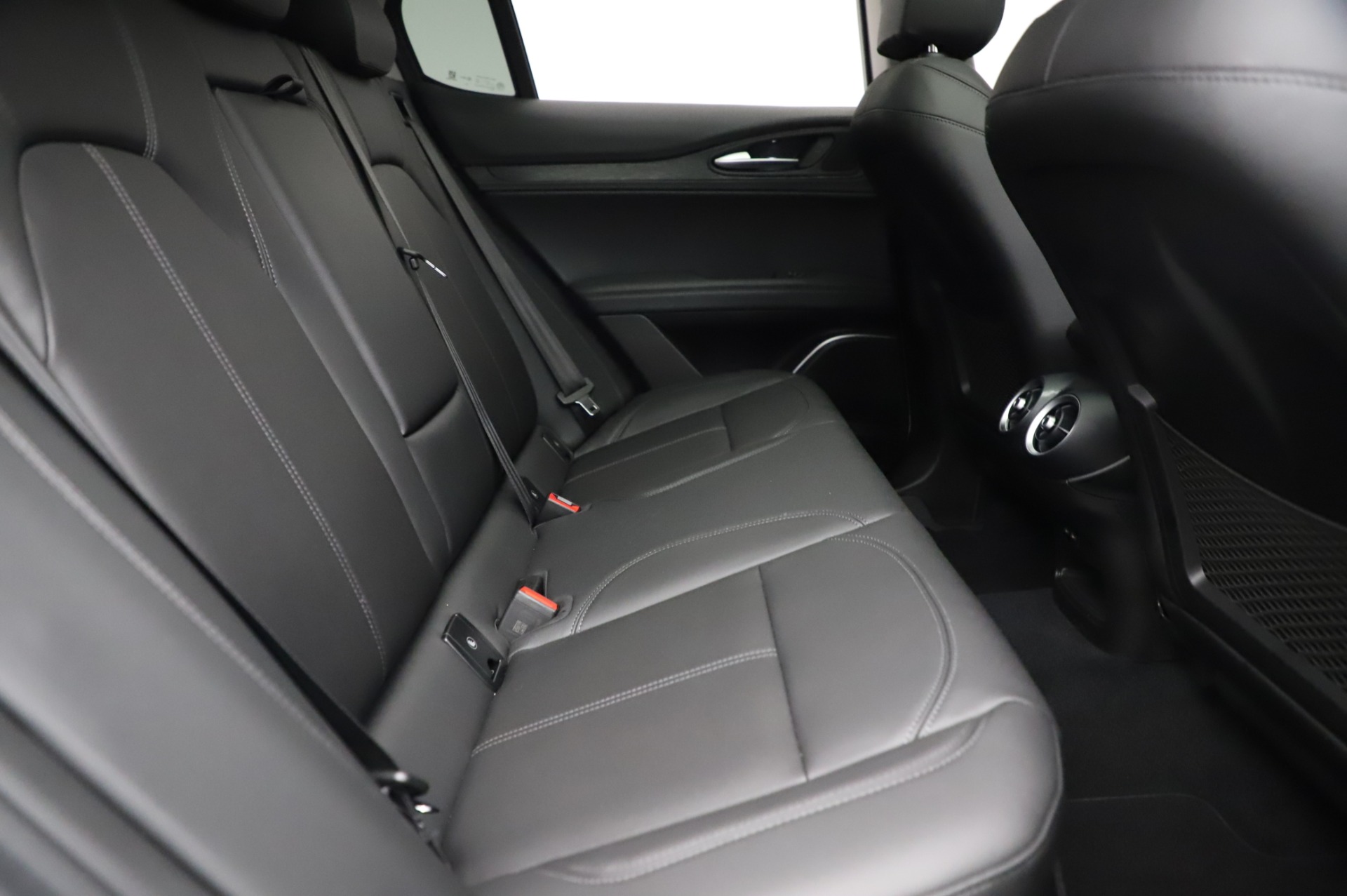 New 2021 Alfa Romeo Stelvio Q4 | St. Petersburg, FL