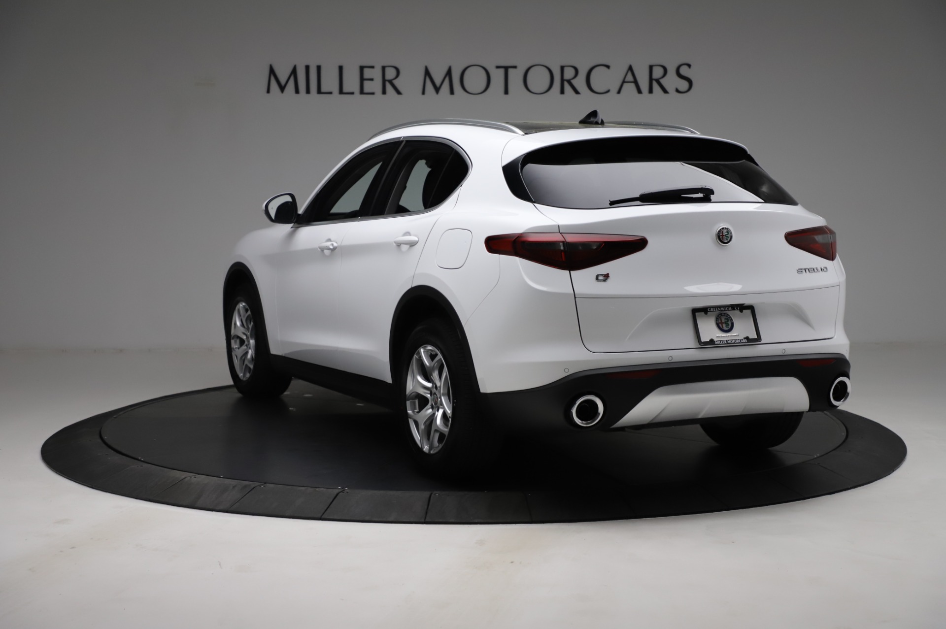 New 2021 Alfa Romeo Stelvio Q4 | St. Petersburg, FL