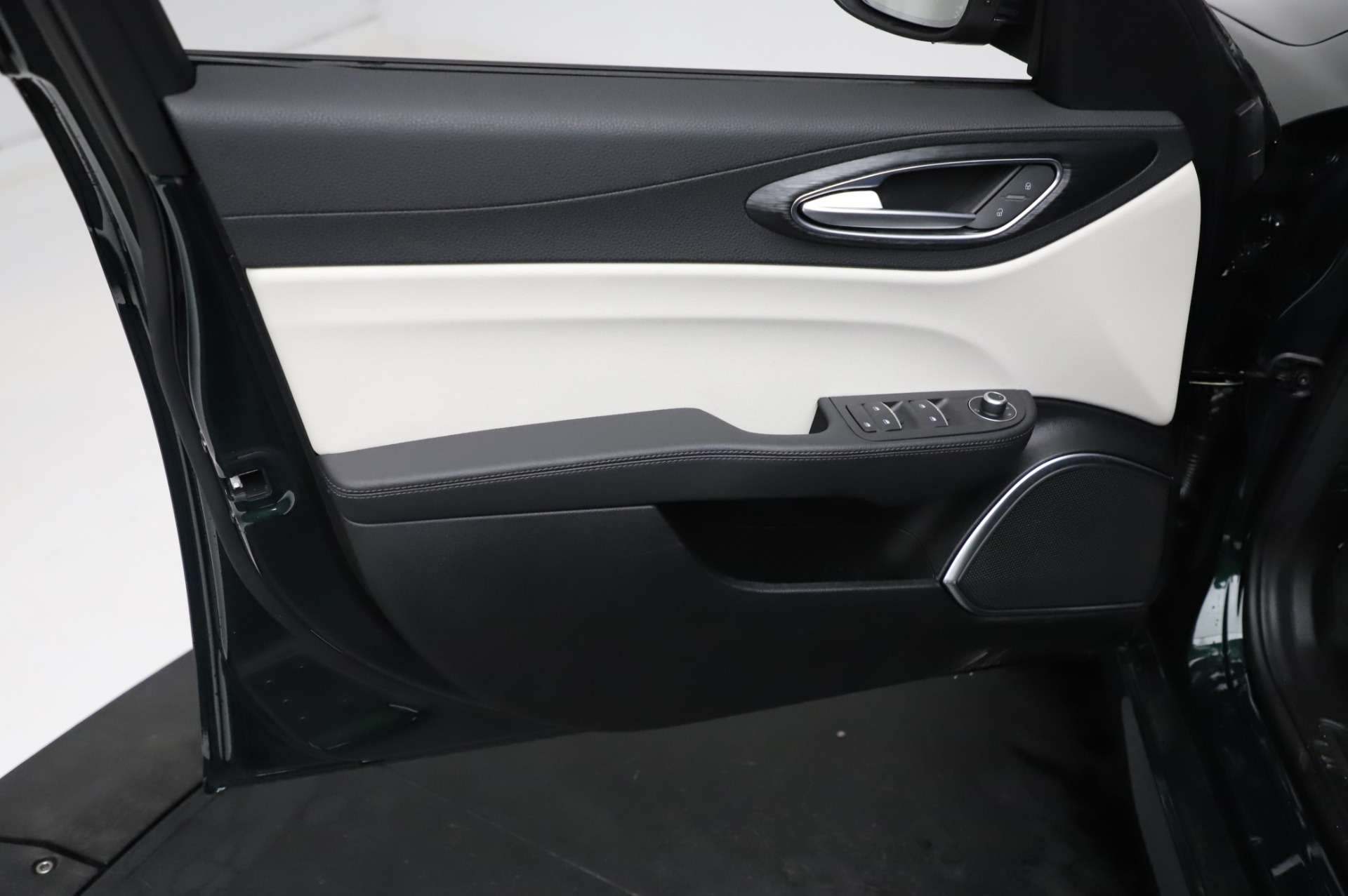 New 2021 Alfa Romeo Giulia Q4 | St. Petersburg, FL