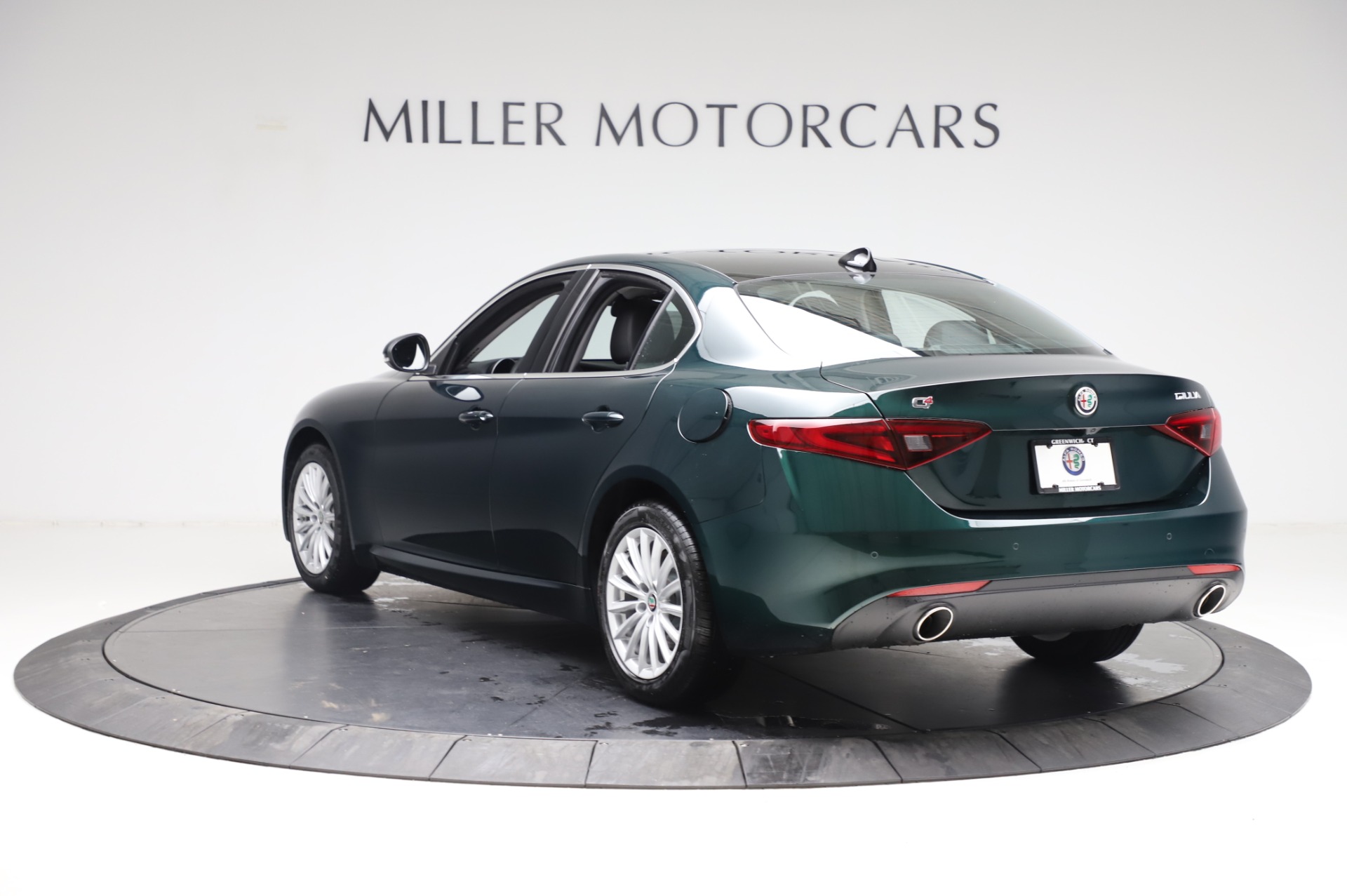 New 2021 Alfa Romeo Giulia Q4 | St. Petersburg, FL