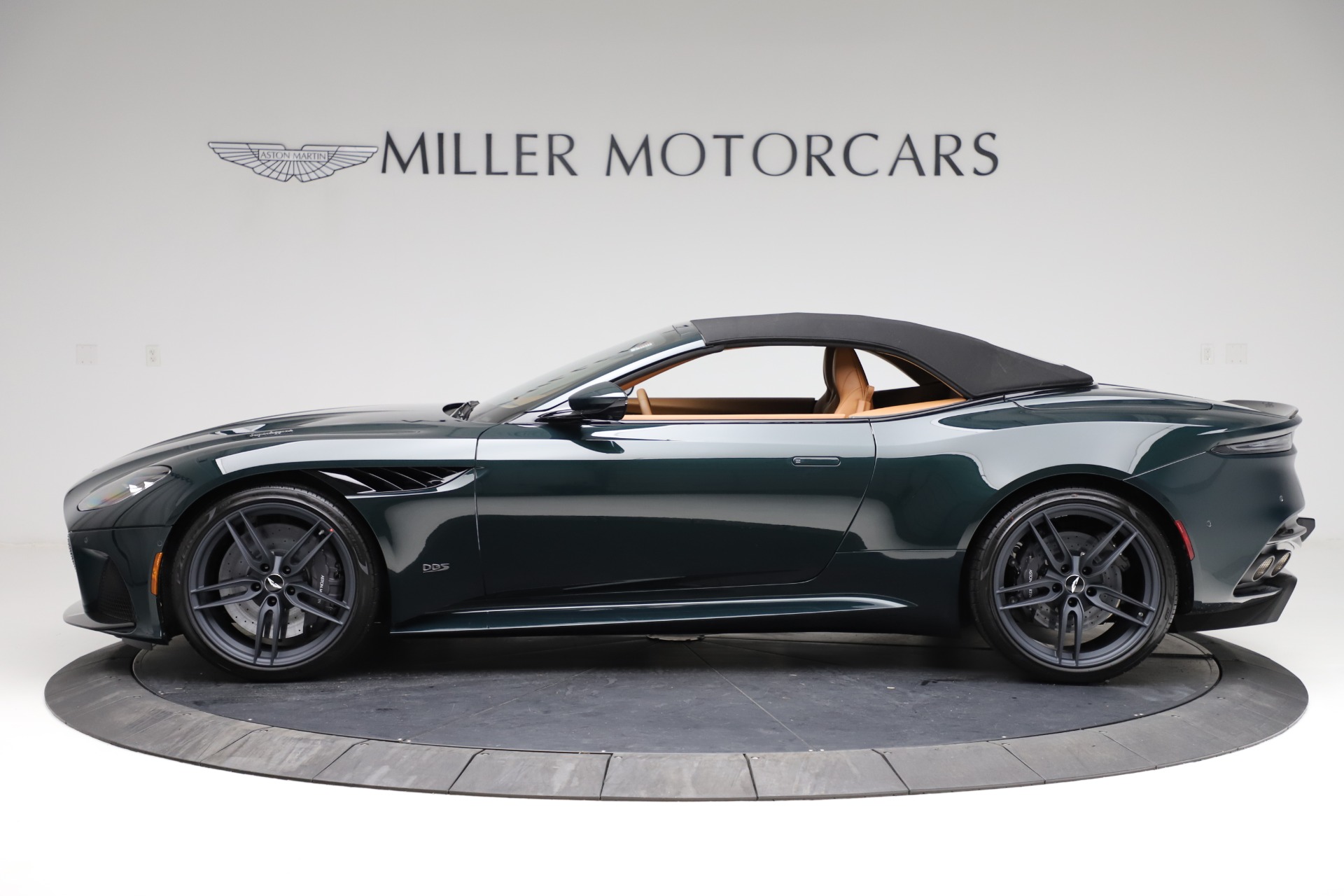 New 2021 Aston Martin DBS Superleggera Volante | St. Petersburg, FL