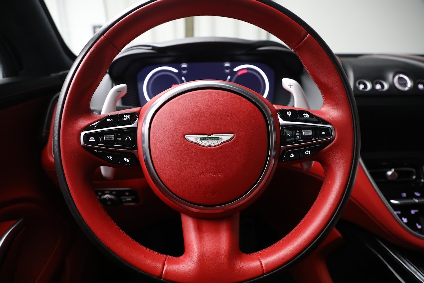 New 2021 Aston Martin DBX | St. Petersburg, FL